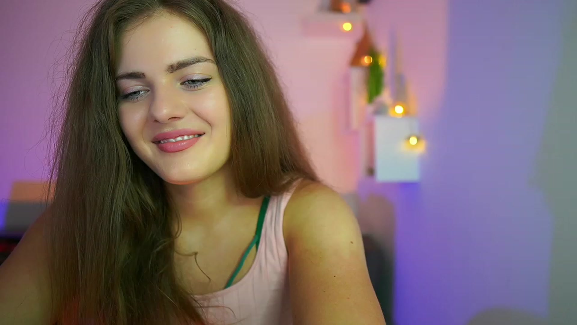 Gallery image thumbnail from Elly_Malkova_'s myfreecams stream on, 07/24/2023, 14:41 image 9 of 20