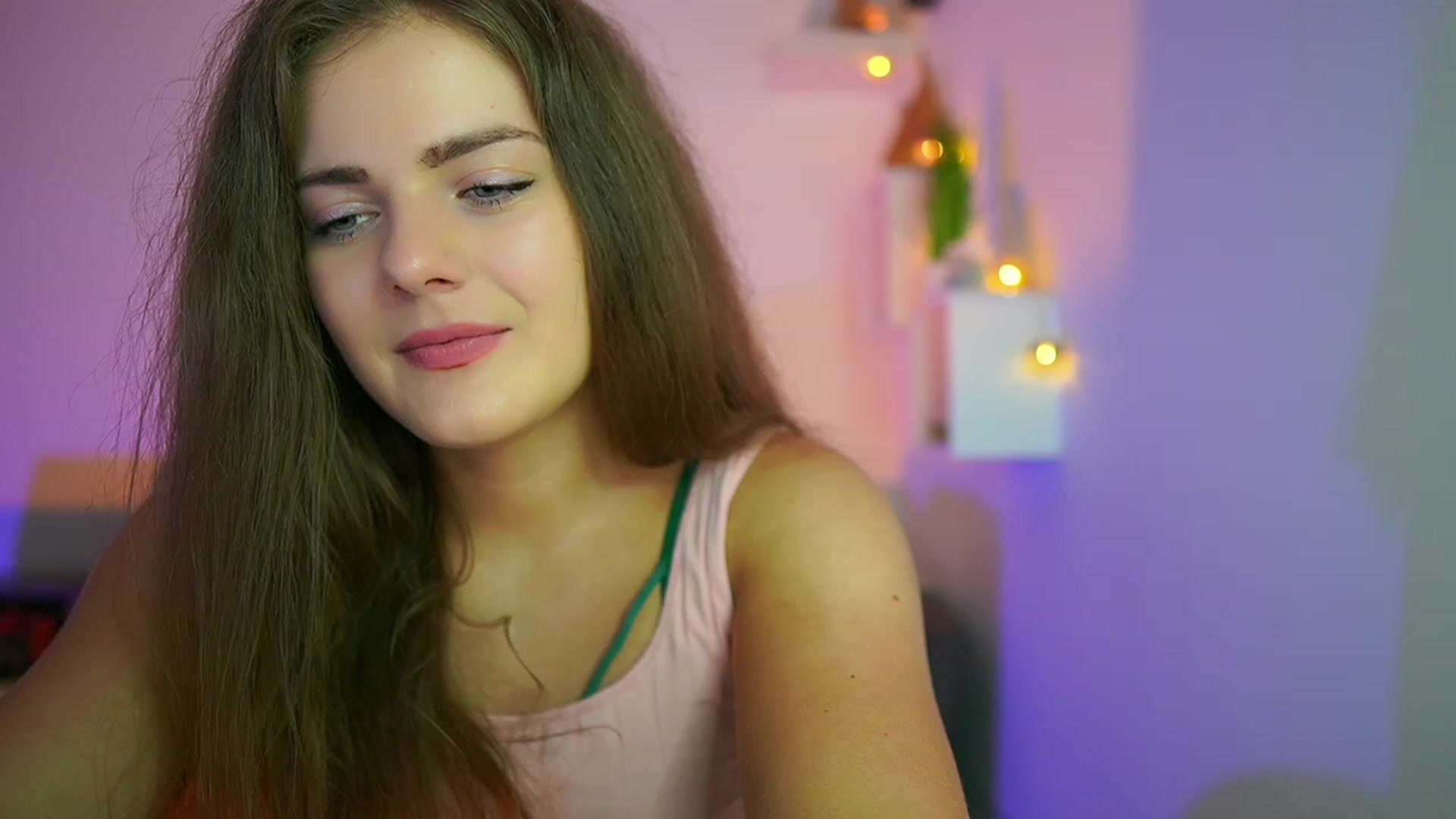Gallery image thumbnail from Elly_Malkova_'s myfreecams stream on, 07/24/2023, 14:41 image 6 of 20