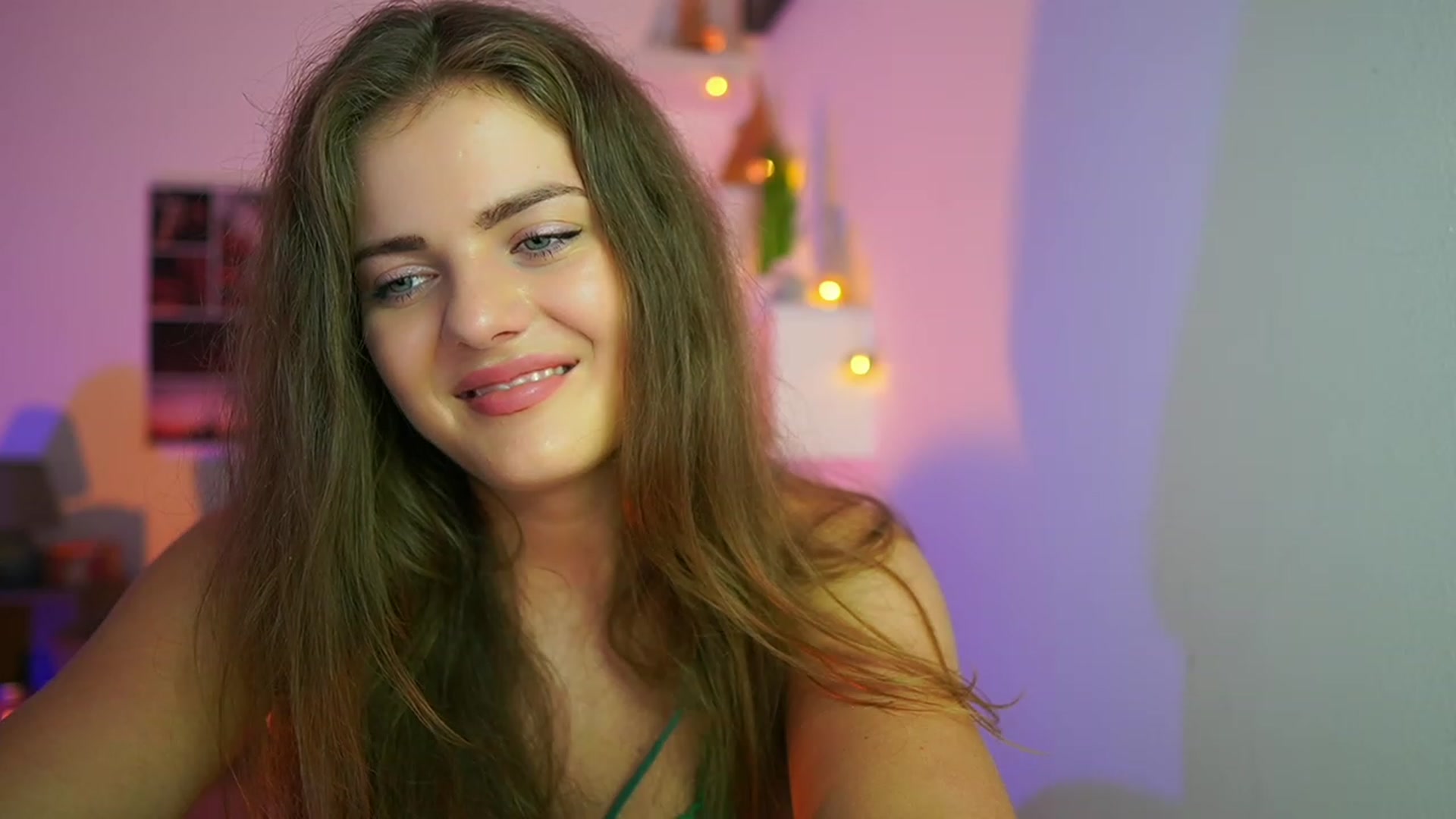 Gallery image thumbnail from Elly_Malkova_'s myfreecams stream on, 07/24/2023, 16:34 image 20 of 20