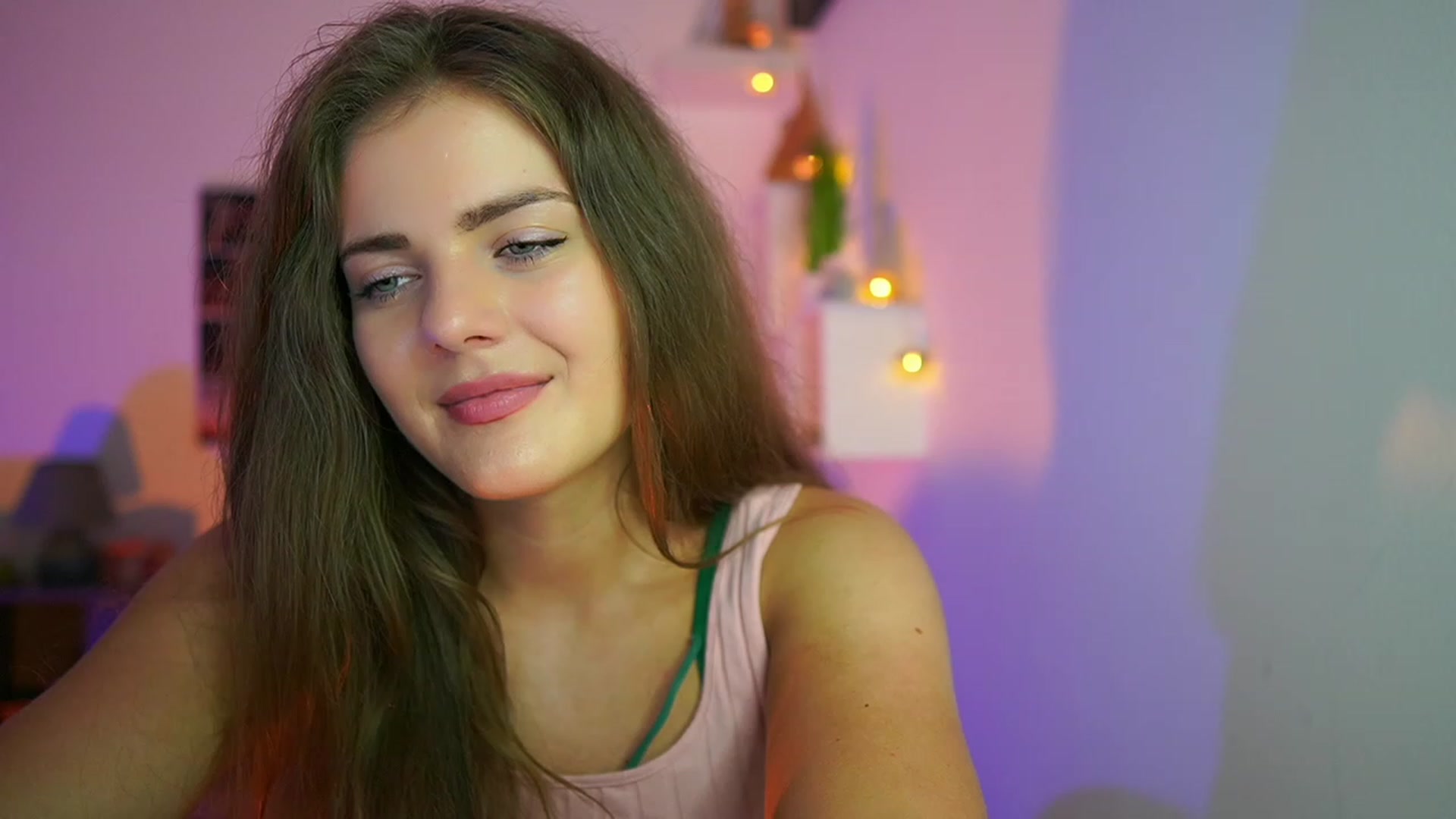 Gallery image thumbnail from Elly_Malkova_'s myfreecams stream on, 07/24/2023, 16:34 image 9 of 20