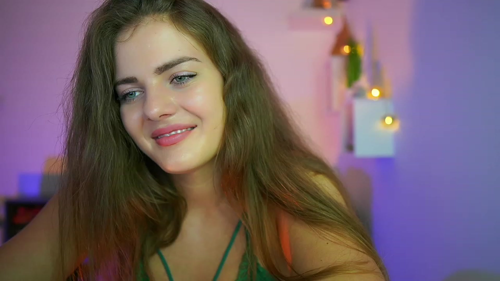 Gallery image thumbnail from Elly_Malkova_'s myfreecams stream on, 07/24/2023, 18:06 image 8 of 20