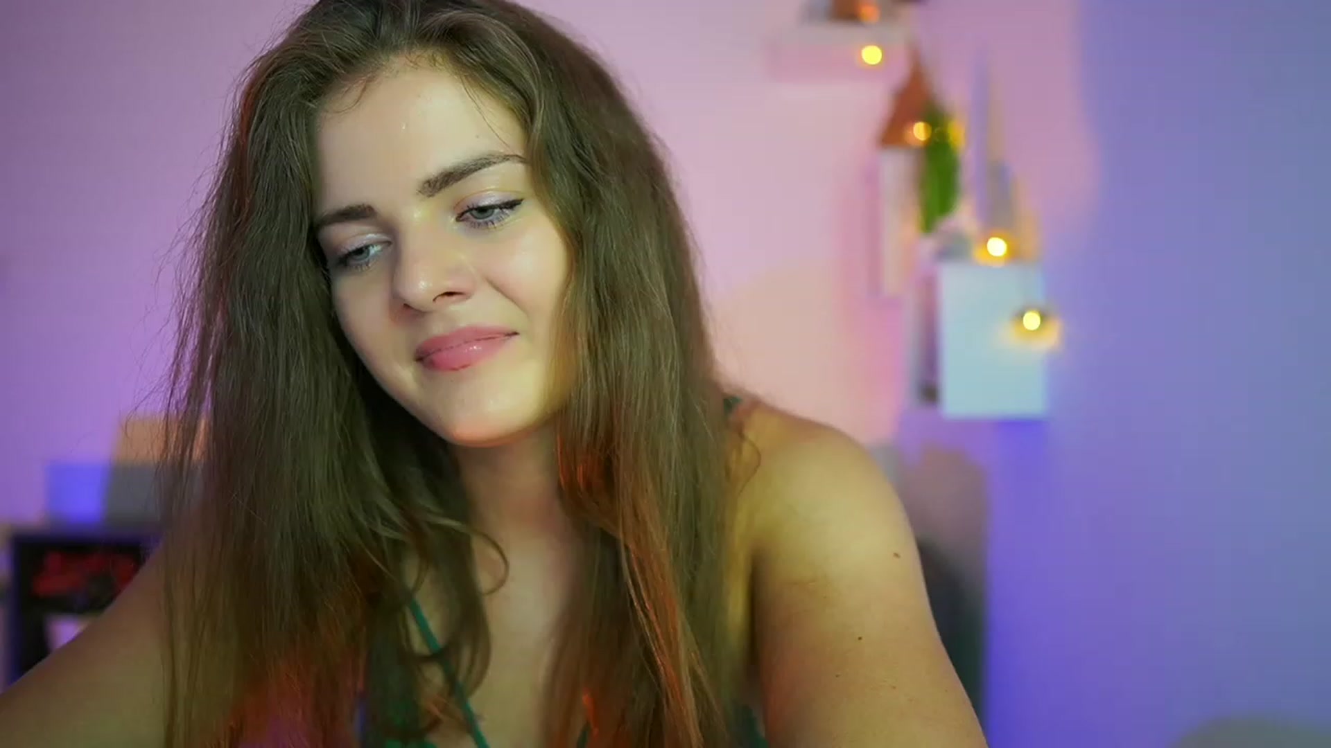 Gallery image thumbnail from Elly_Malkova_'s myfreecams stream on, 07/24/2023, 18:06 image 11 of 20