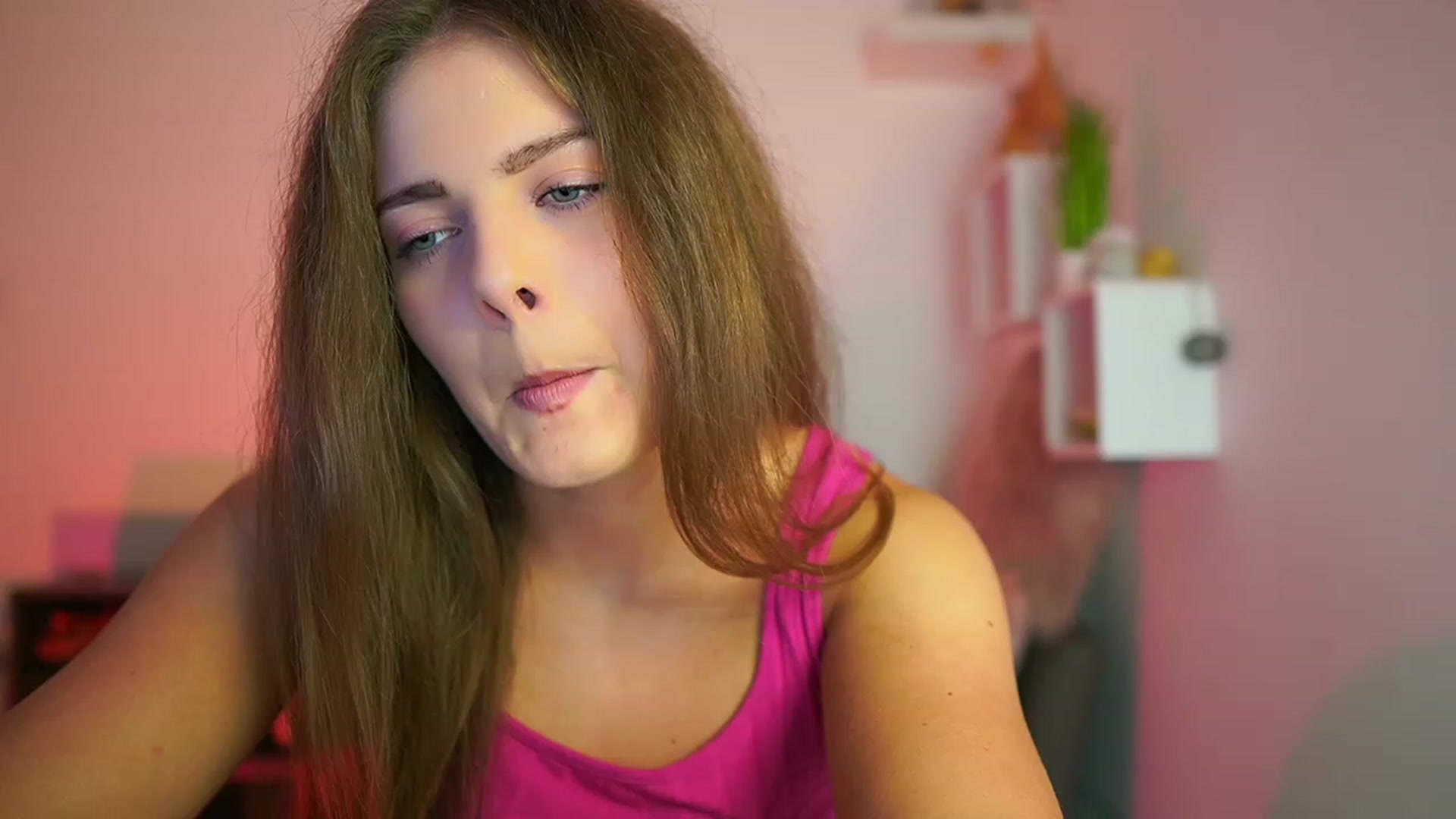 Gallery image thumbnail from Elly_Malkova_'s myfreecams stream on, 07/25/2023, 19:12 image 14 of 20