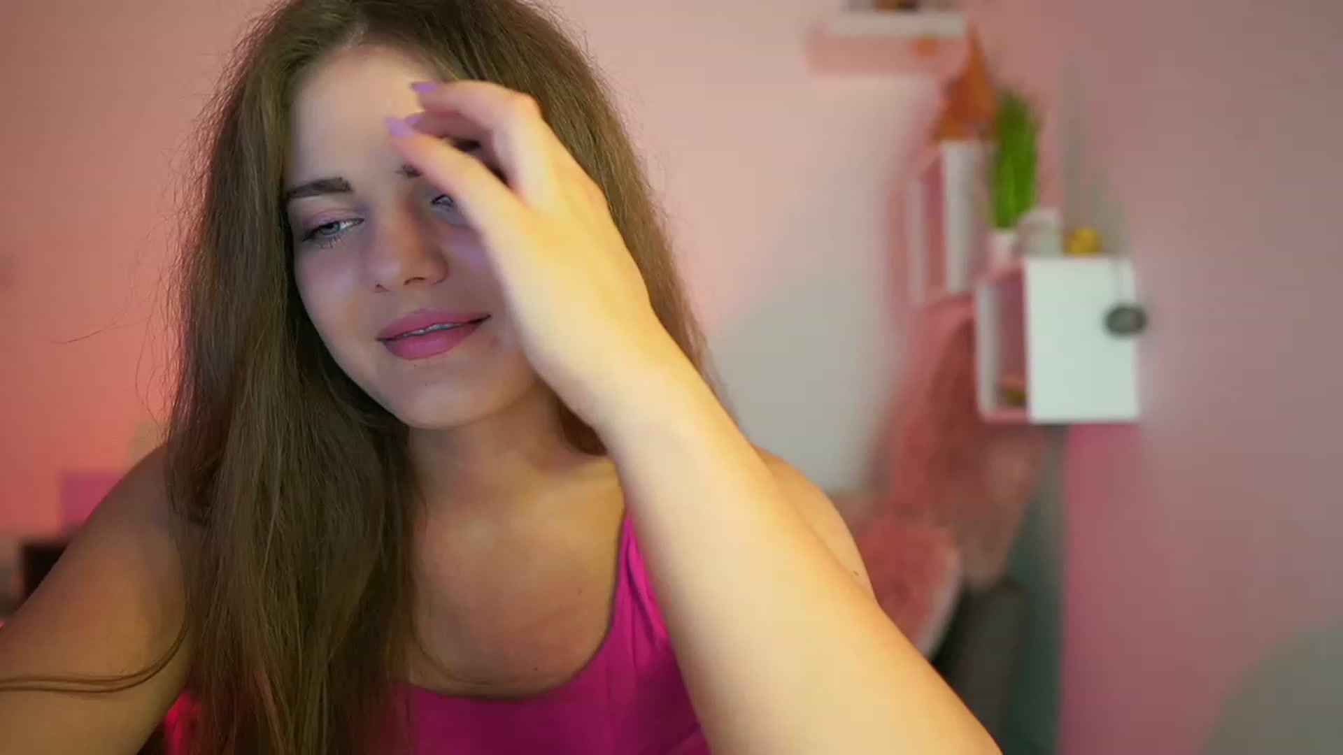 Gallery image thumbnail from Elly_Malkova_'s myfreecams stream on, 07/25/2023, 19:12 image 10 of 20