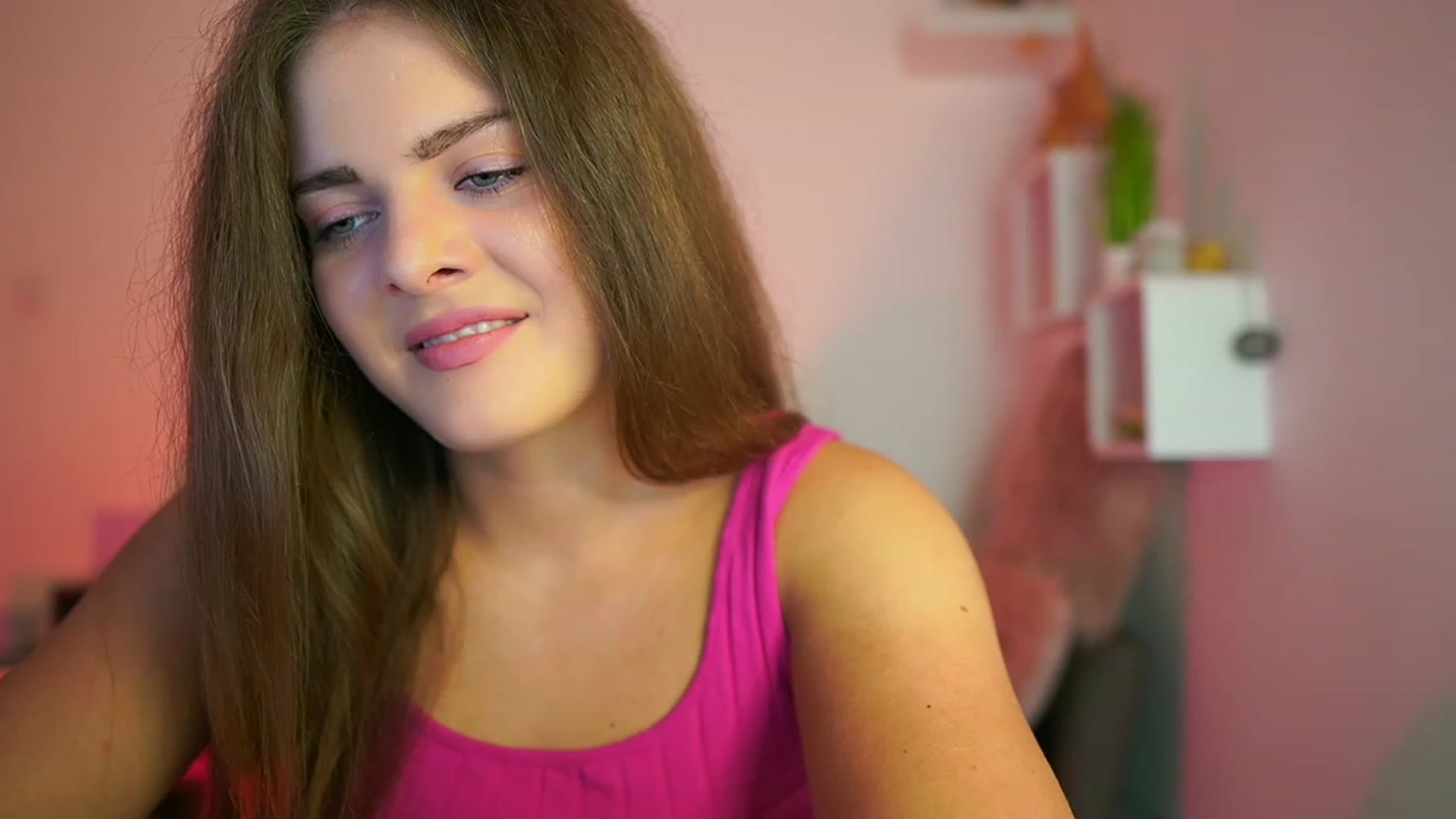 Gallery image thumbnail from Elly_Malkova_'s myfreecams stream on, 07/25/2023, 19:12 image 3 of 20
