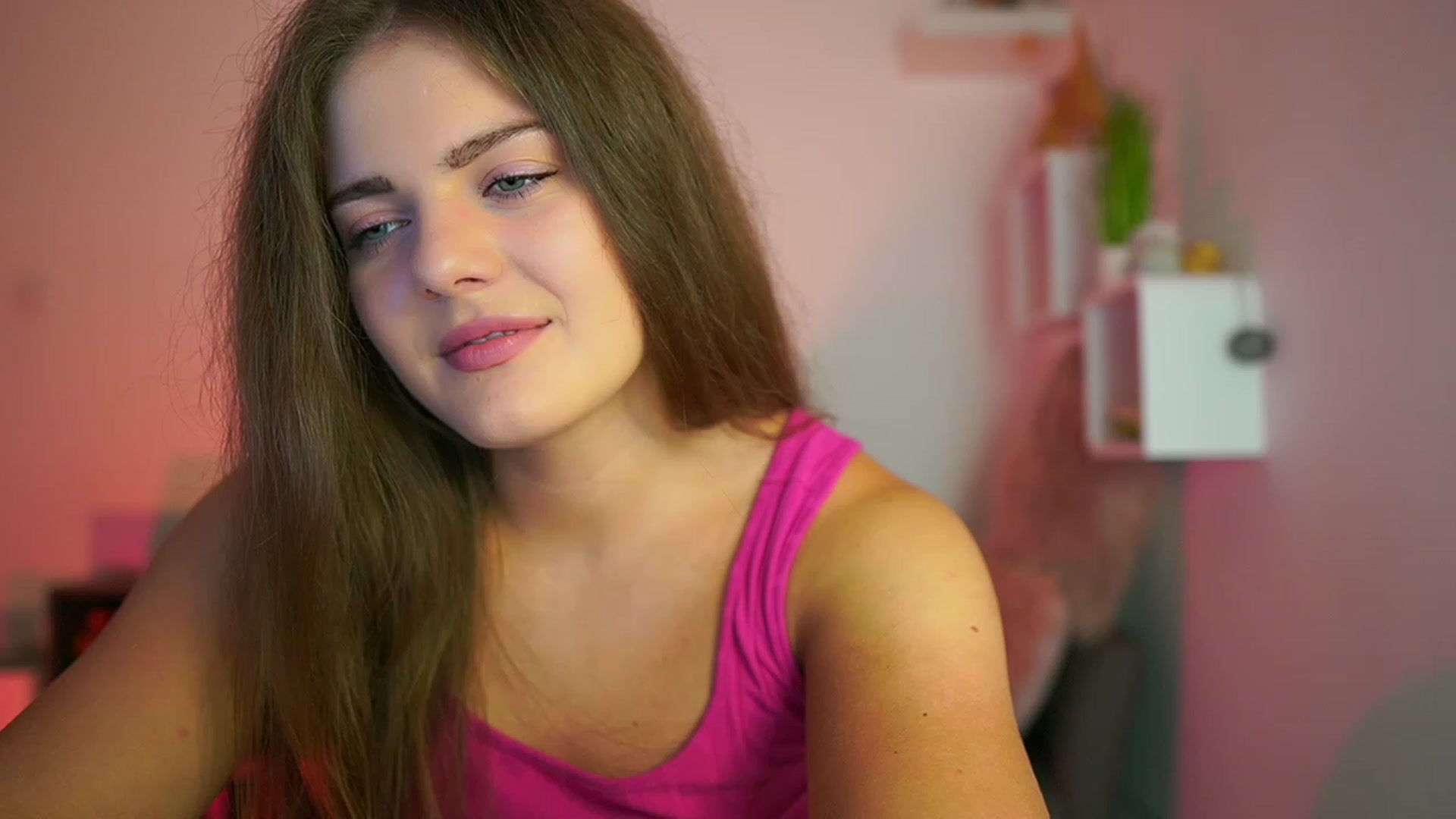 Gallery image thumbnail from Elly_Malkova_'s myfreecams stream on, 07/25/2023, 19:12 image 6 of 20