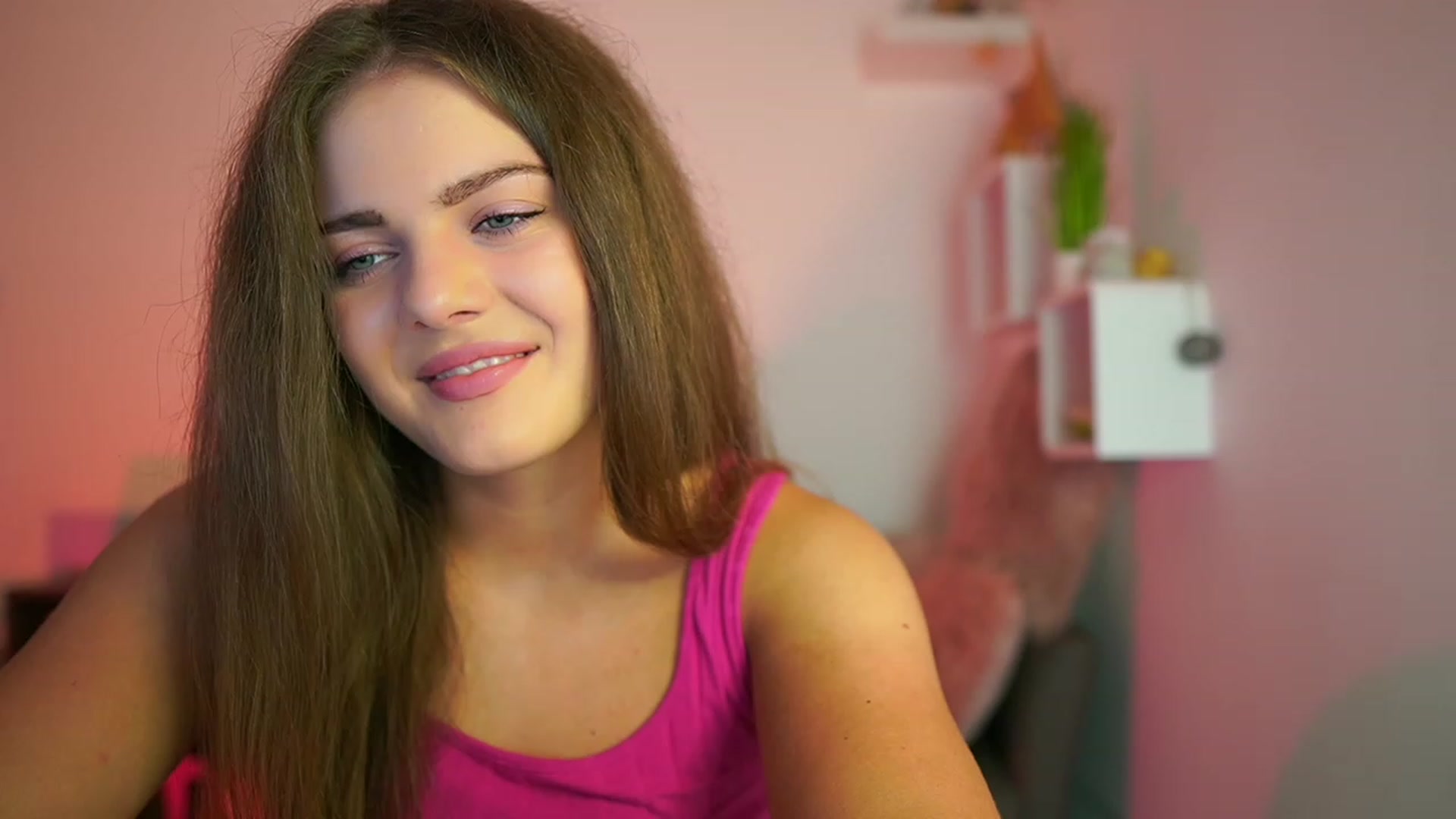 Gallery image thumbnail from Elly_Malkova_'s myfreecams stream on, 07/25/2023, 19:12 image 19 of 20