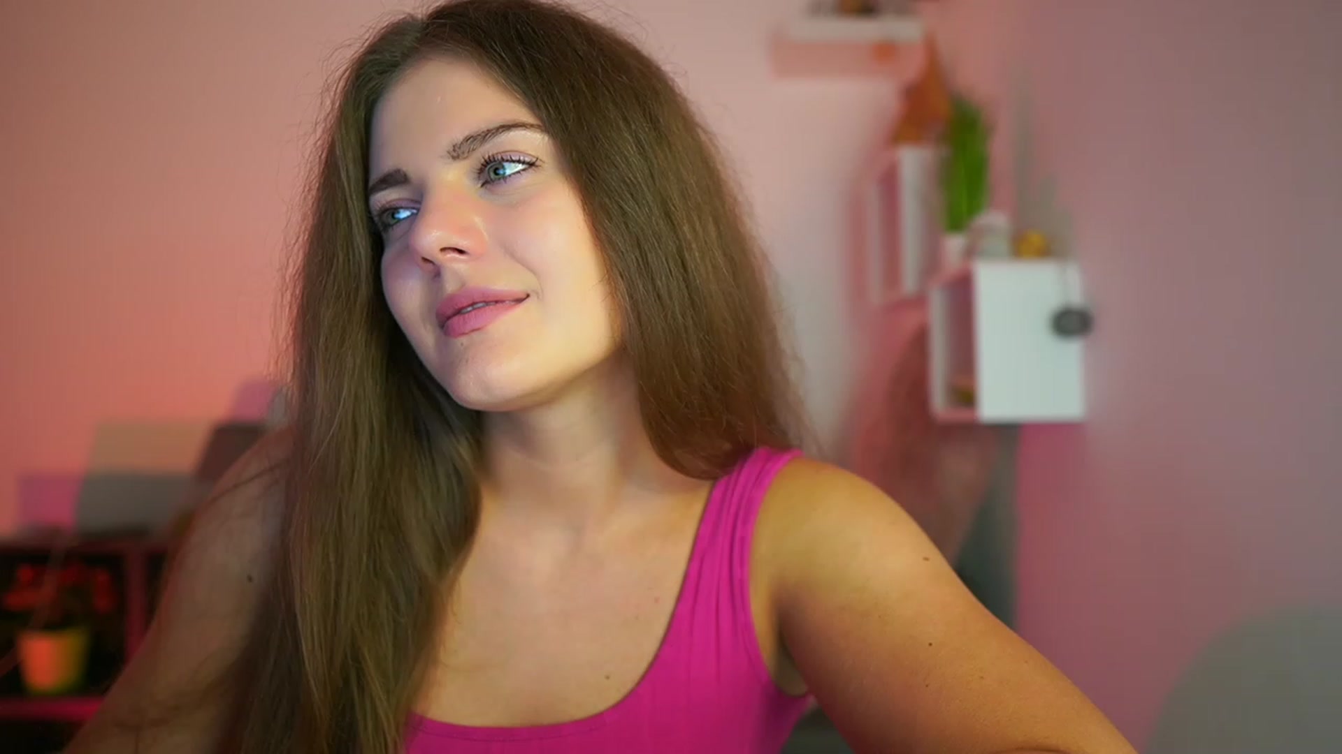 Gallery image thumbnail from Elly_Malkova_'s myfreecams stream on, 07/25/2023, 21:57 image 17 of 20