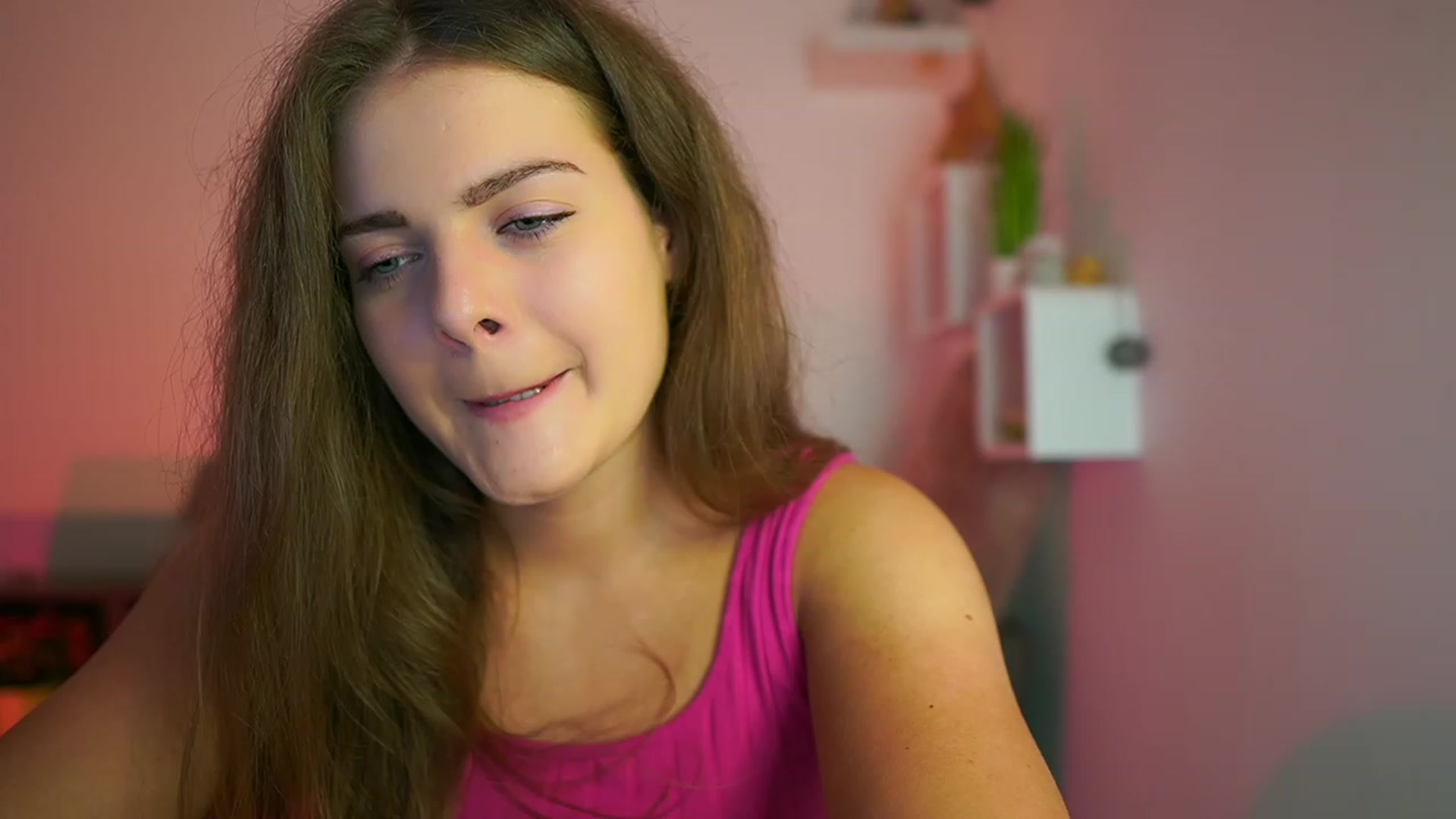 Gallery image thumbnail from Elly_Malkova_'s myfreecams stream on, 07/25/2023, 21:57 image 5 of 20