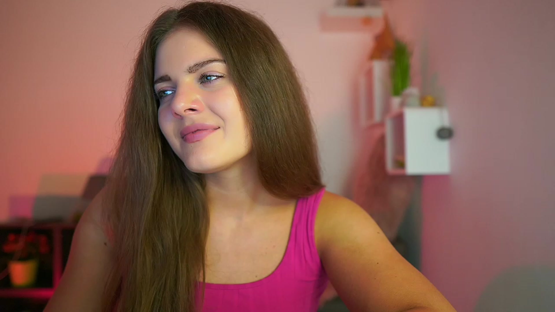 Gallery image thumbnail from Elly_Malkova_'s myfreecams stream on, 07/25/2023, 21:57 image 16 of 20