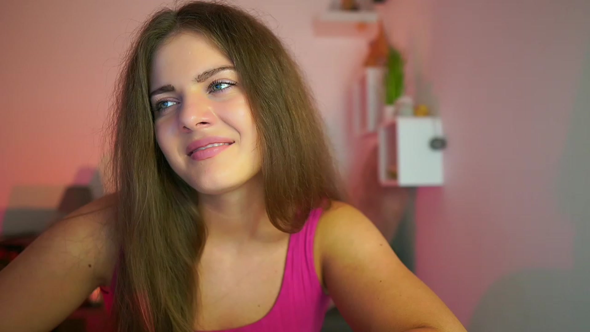 Gallery image thumbnail from Elly_Malkova_'s myfreecams stream on, 07/25/2023, 21:57 image 18 of 20