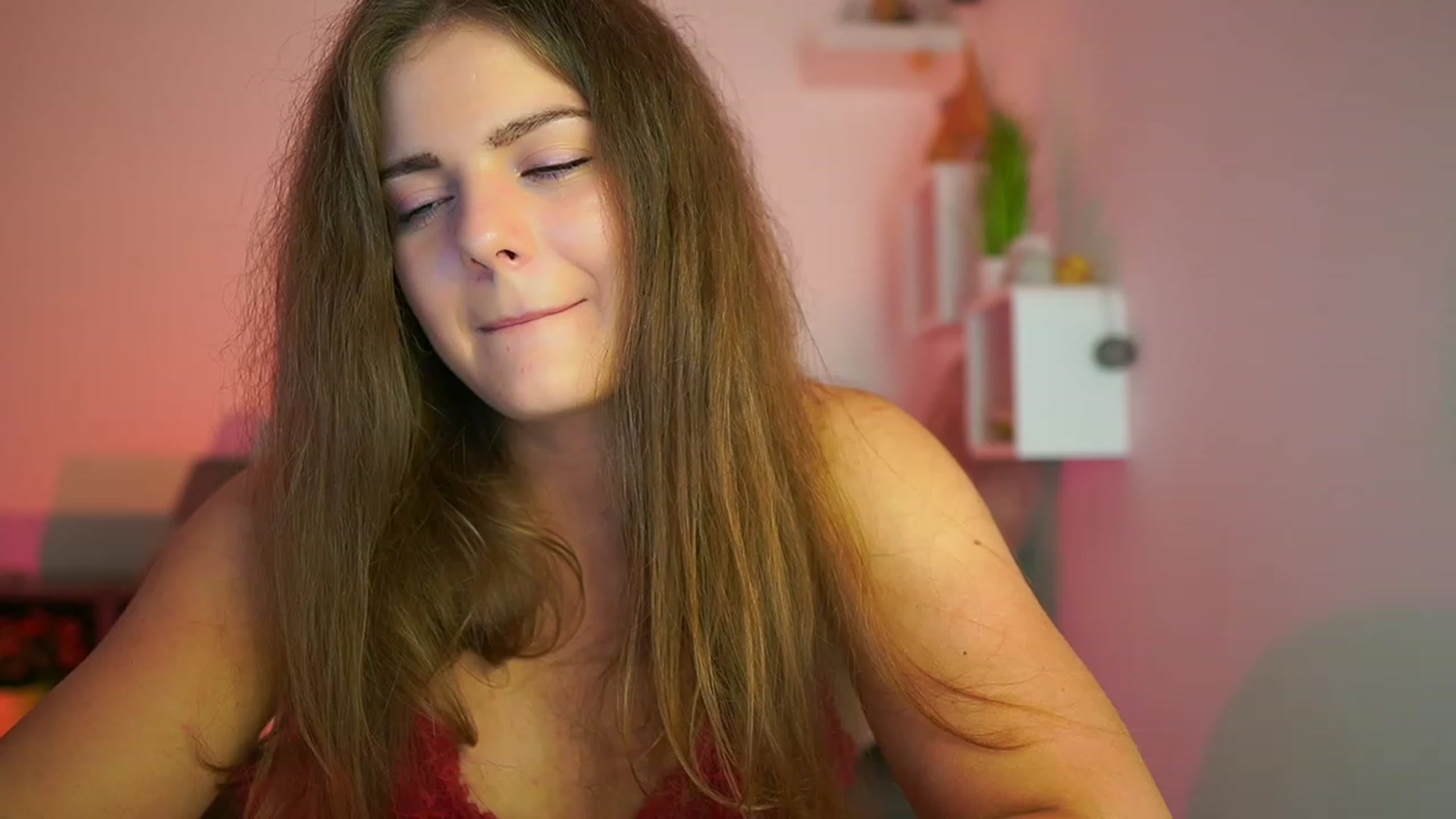 Gallery image thumbnail from Elly_Malkova_'s myfreecams stream on, 07/25/2023, 23:07 image 16 of 20