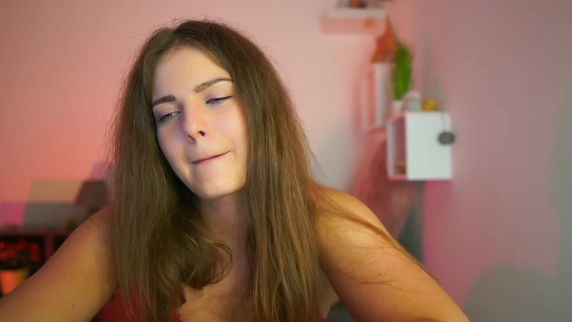 Gallery image thumbnail from Elly_Malkova_'s myfreecams stream on, 07/25/2023, 23:07 image 12 of 20