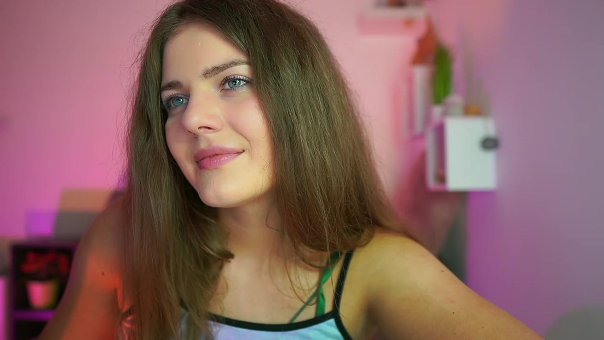 Gallery image thumbnail from Elly_Malkova_'s myfreecams stream on, 07/26/2023, 20:38 image 9 of 20