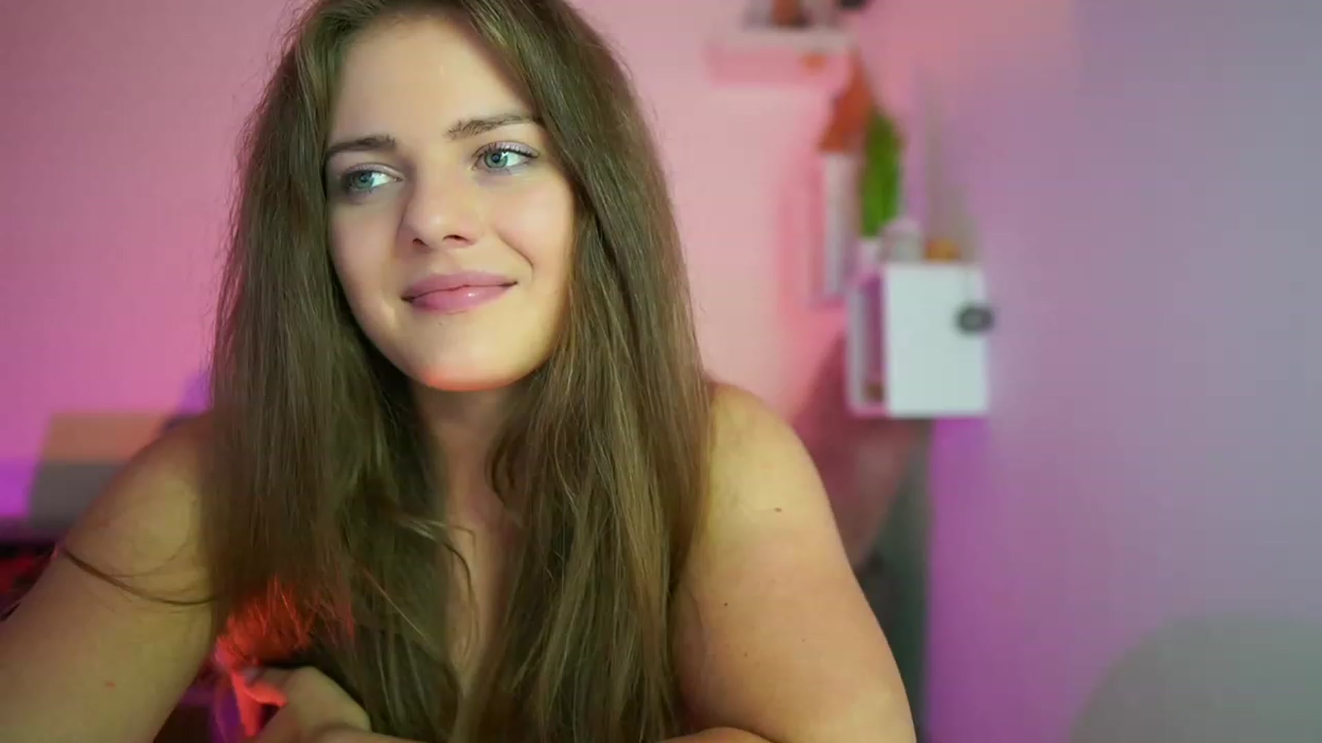 Gallery image thumbnail from Elly_Malkova_'s myfreecams stream on, 07/26/2023, 21:25 image 1 of 20