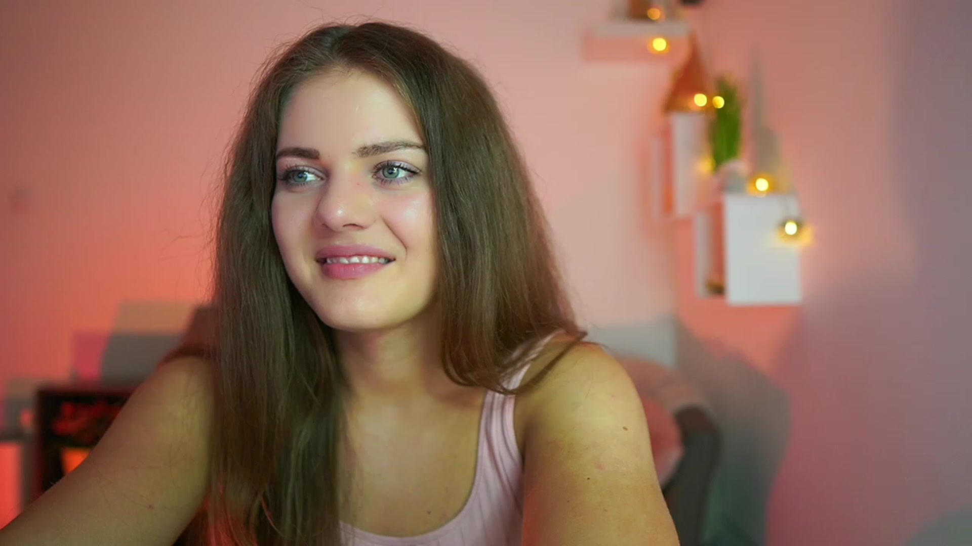 Gallery image thumbnail from Elly_Malkova_'s myfreecams stream on, 07/27/2023, 20:17 image 13 of 20