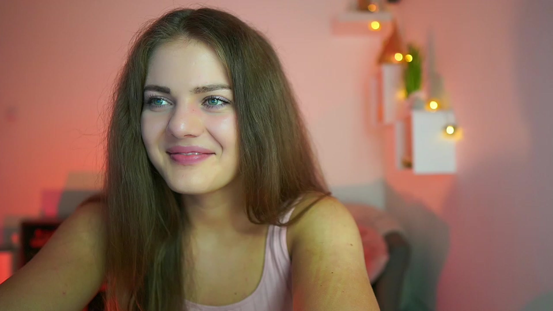 Gallery image thumbnail from Elly_Malkova_'s myfreecams stream on, 07/27/2023, 20:17 image 17 of 20