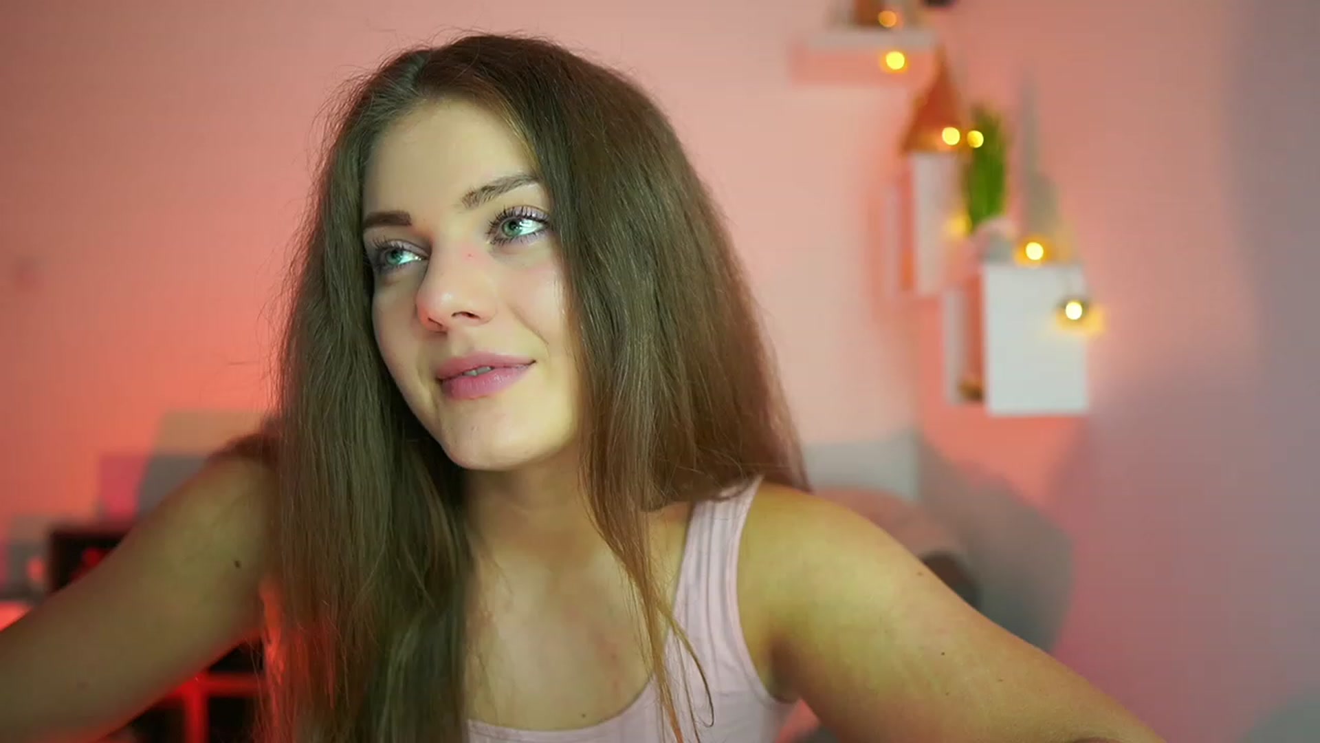 Gallery image thumbnail from Elly_Malkova_'s myfreecams stream on, 07/27/2023, 20:17 image 18 of 20