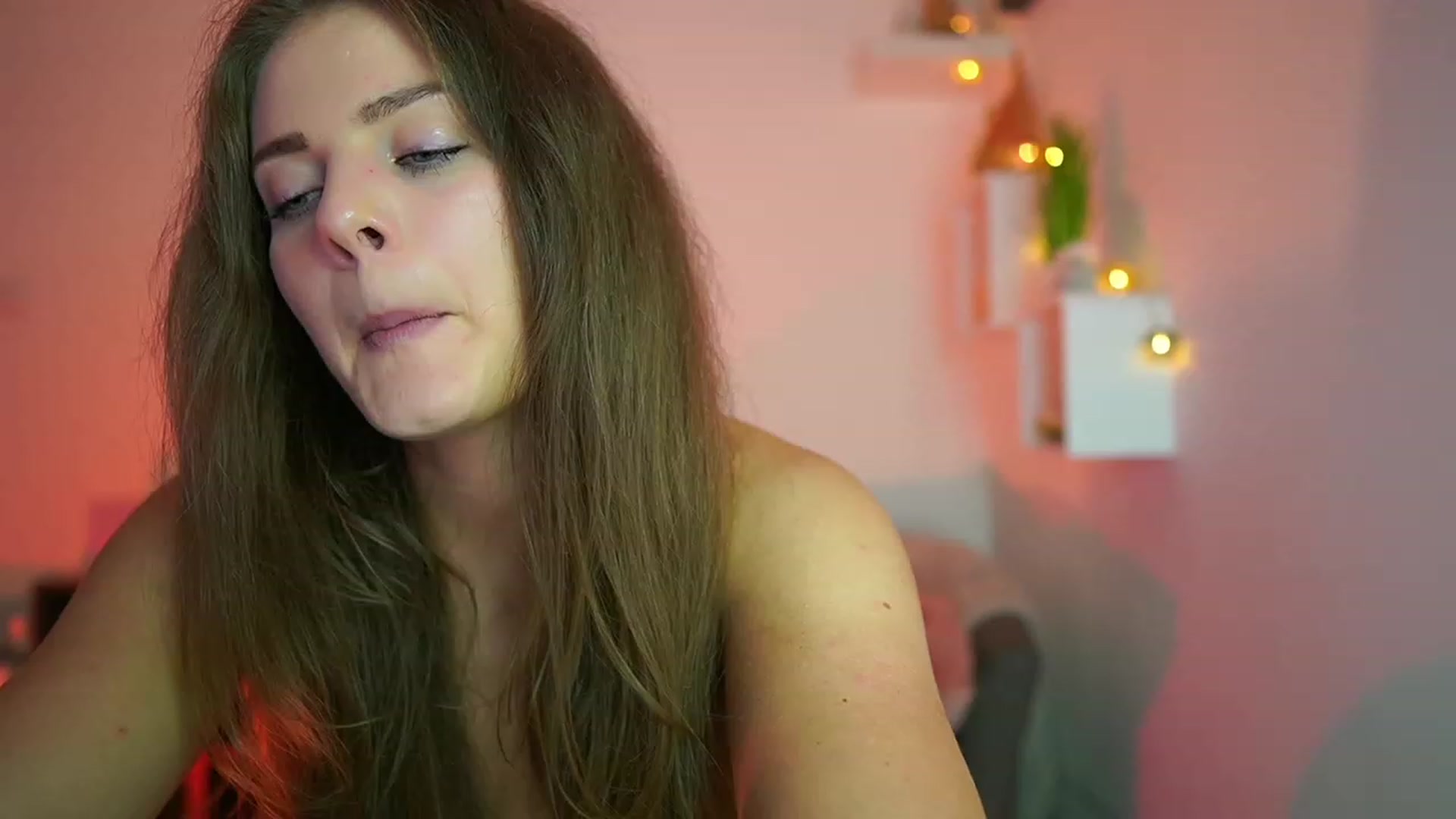 Gallery image thumbnail from Elly_Malkova_'s myfreecams stream on, 07/27/2023, 21:09 image 18 of 20