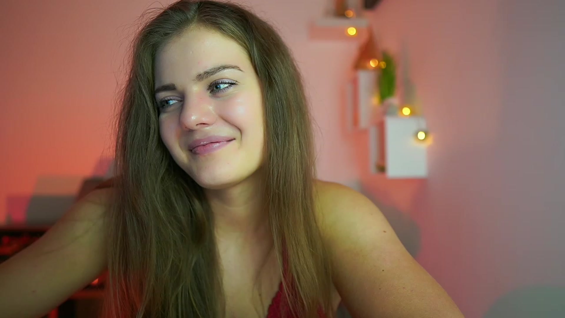 Gallery image thumbnail from Elly_Malkova_'s myfreecams stream on, 07/27/2023, 23:15 image 16 of 20