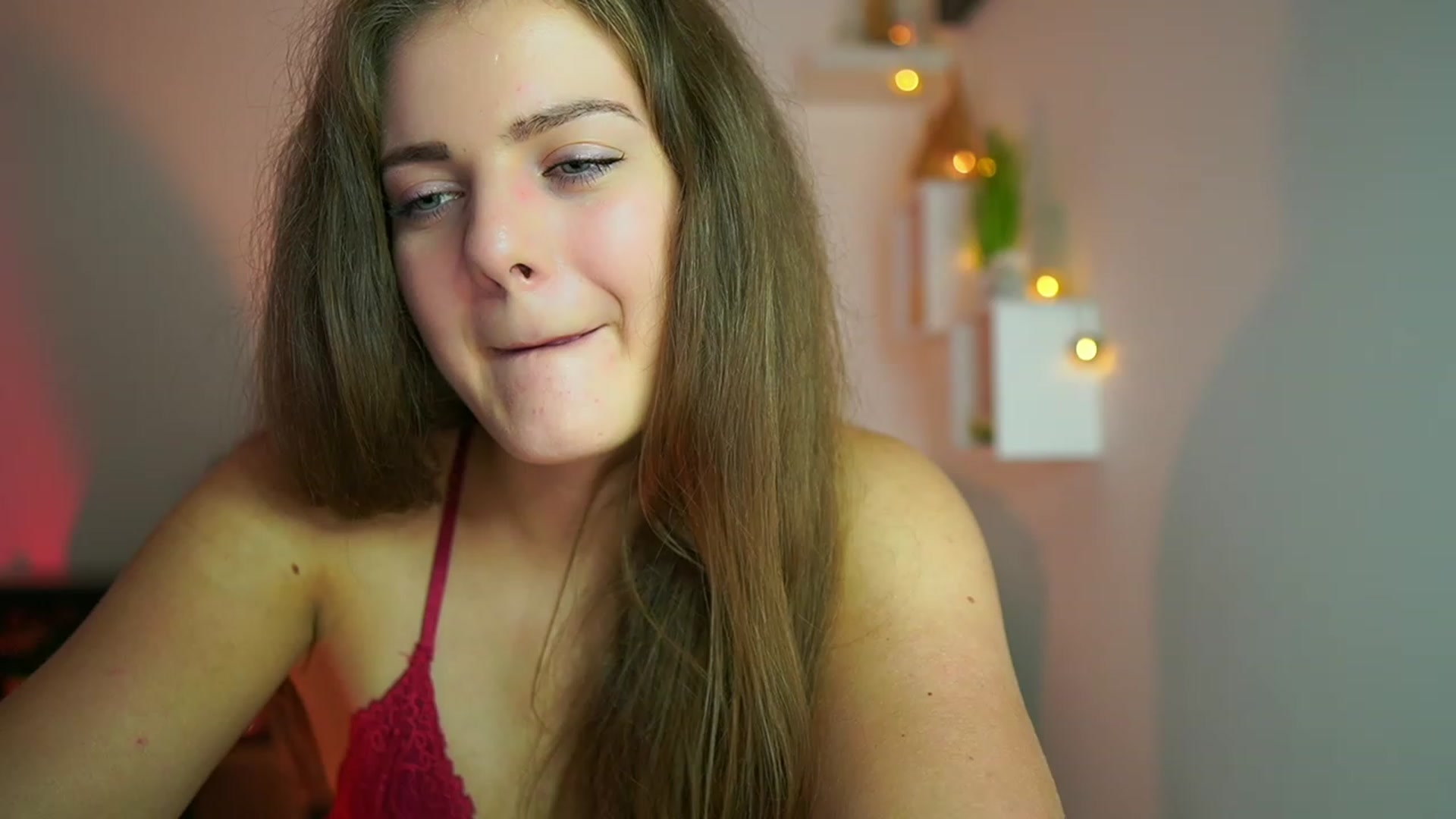 Gallery image thumbnail from Elly_Malkova_'s myfreecams stream on, 07/27/2023, 23:15 image 18 of 20