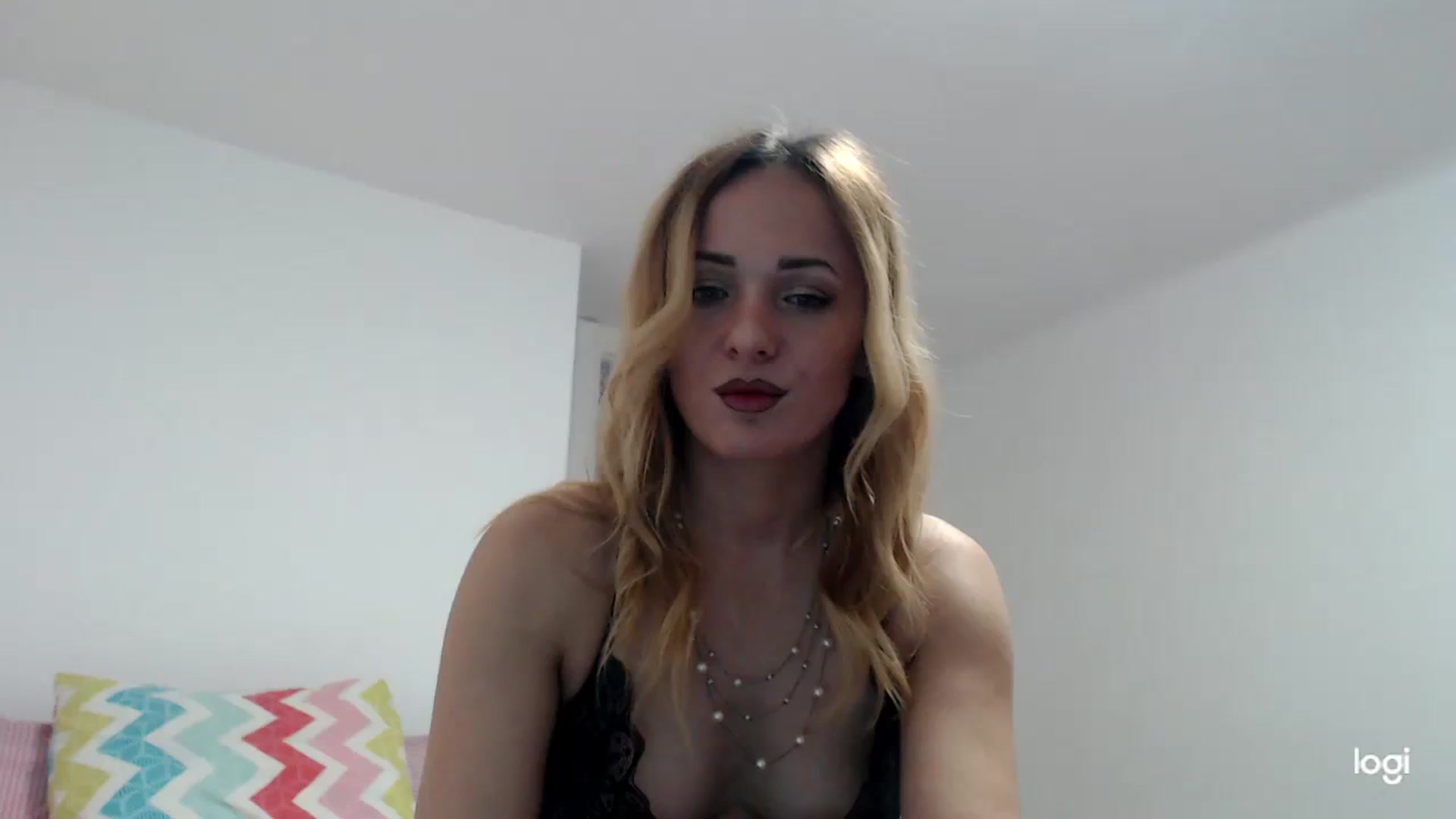 Gallery image thumbnail from EllyaDiamond's myfreecams stream on, 02/29/2024, 13:19 image 1 of 20