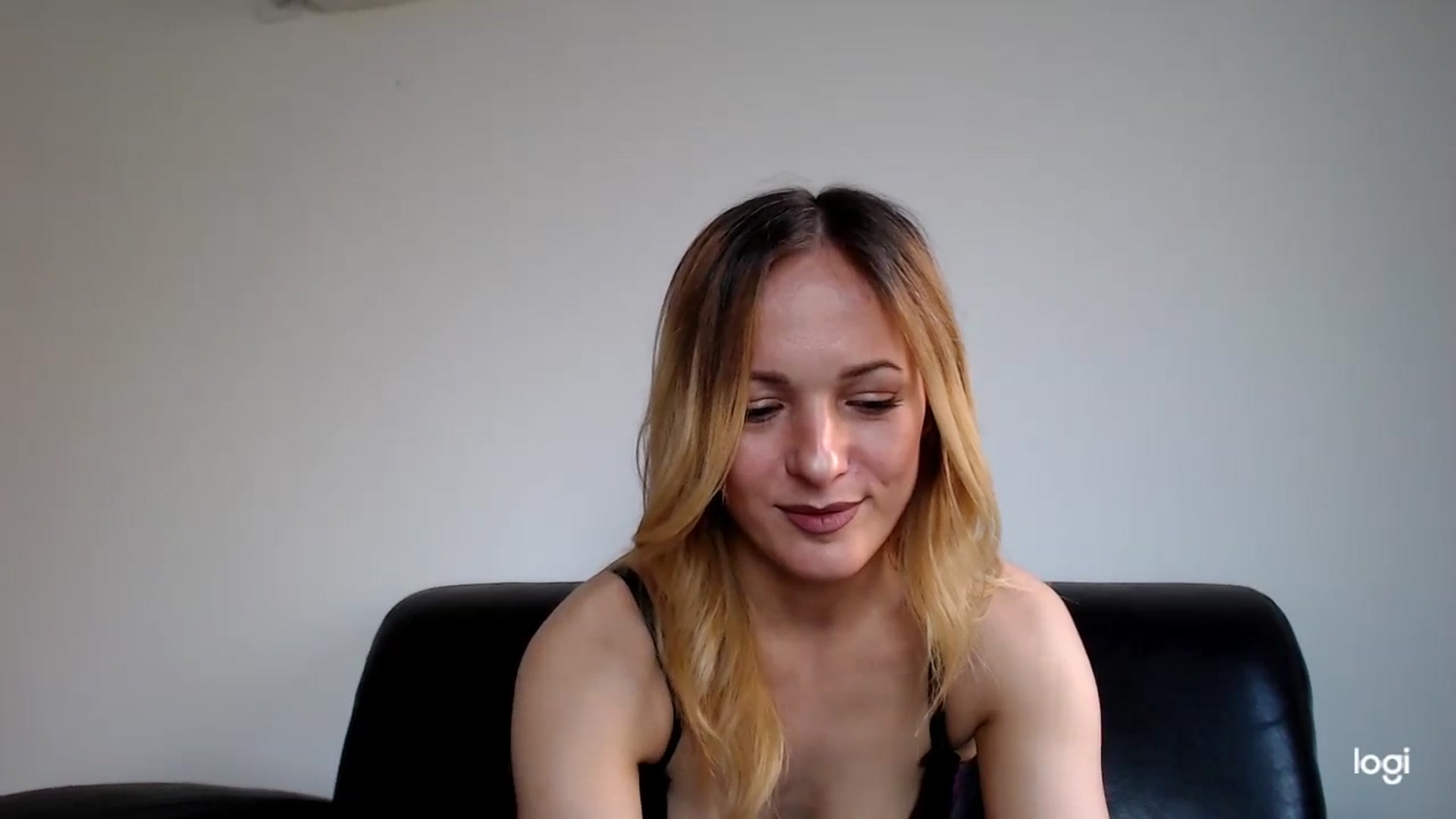 Gallery image thumbnail from EllyaDiamond's myfreecams stream on, 05/13/2024, 16:43 image 13 of 20