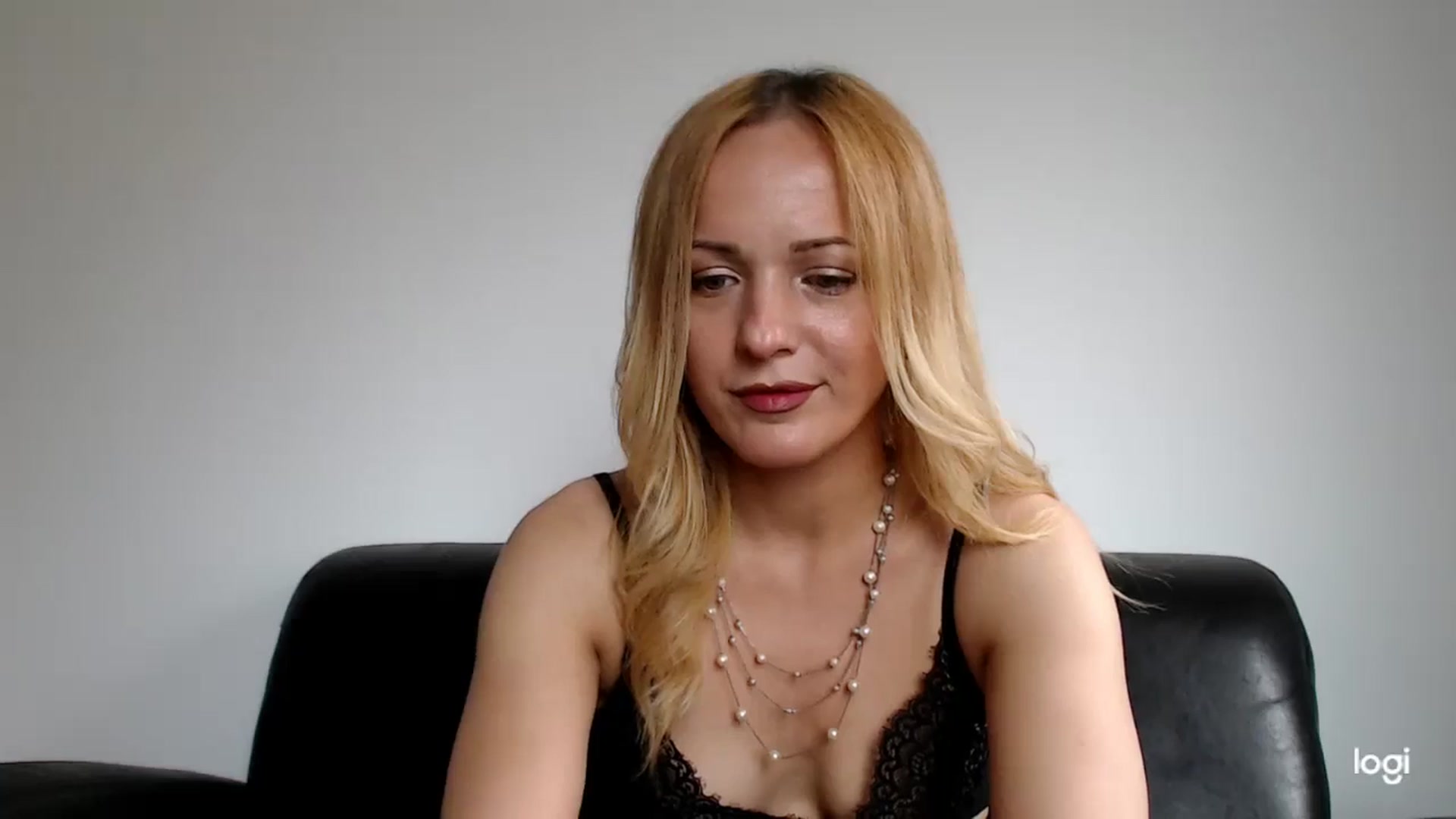 Gallery image thumbnail from EllyaDiamond's myfreecams stream on, 07/26/2024, 13:44 image 13 of 20
