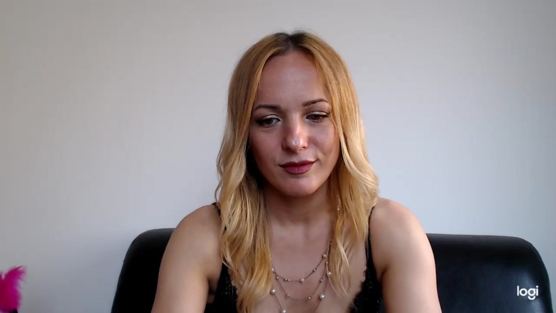 Gallery image thumbnail from EllyaDiamond's myfreecams stream on, 07/26/2024, 15:38 image 2 of 20