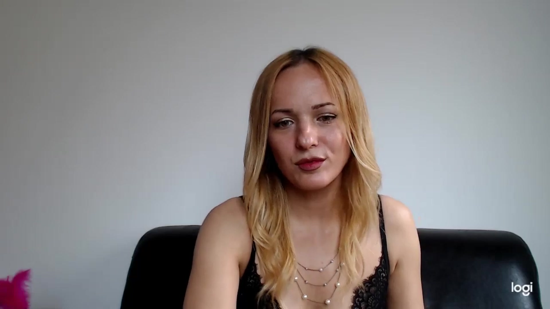 Gallery image thumbnail from EllyaDiamond's myfreecams stream on, 07/26/2024, 15:38 image 19 of 20