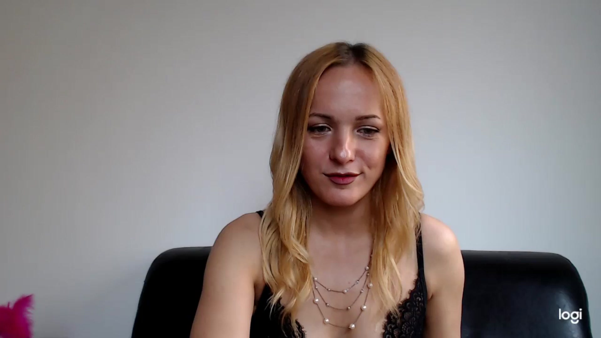 Gallery image thumbnail from EllyaDiamond's myfreecams stream on, 07/26/2024, 15:38 image 18 of 20