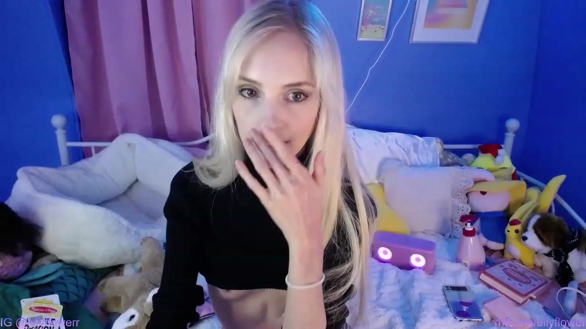Gallery image thumbnail from Ellyflower's myfreecams stream on, 01/08/2024, 01:07 image 9 of 20