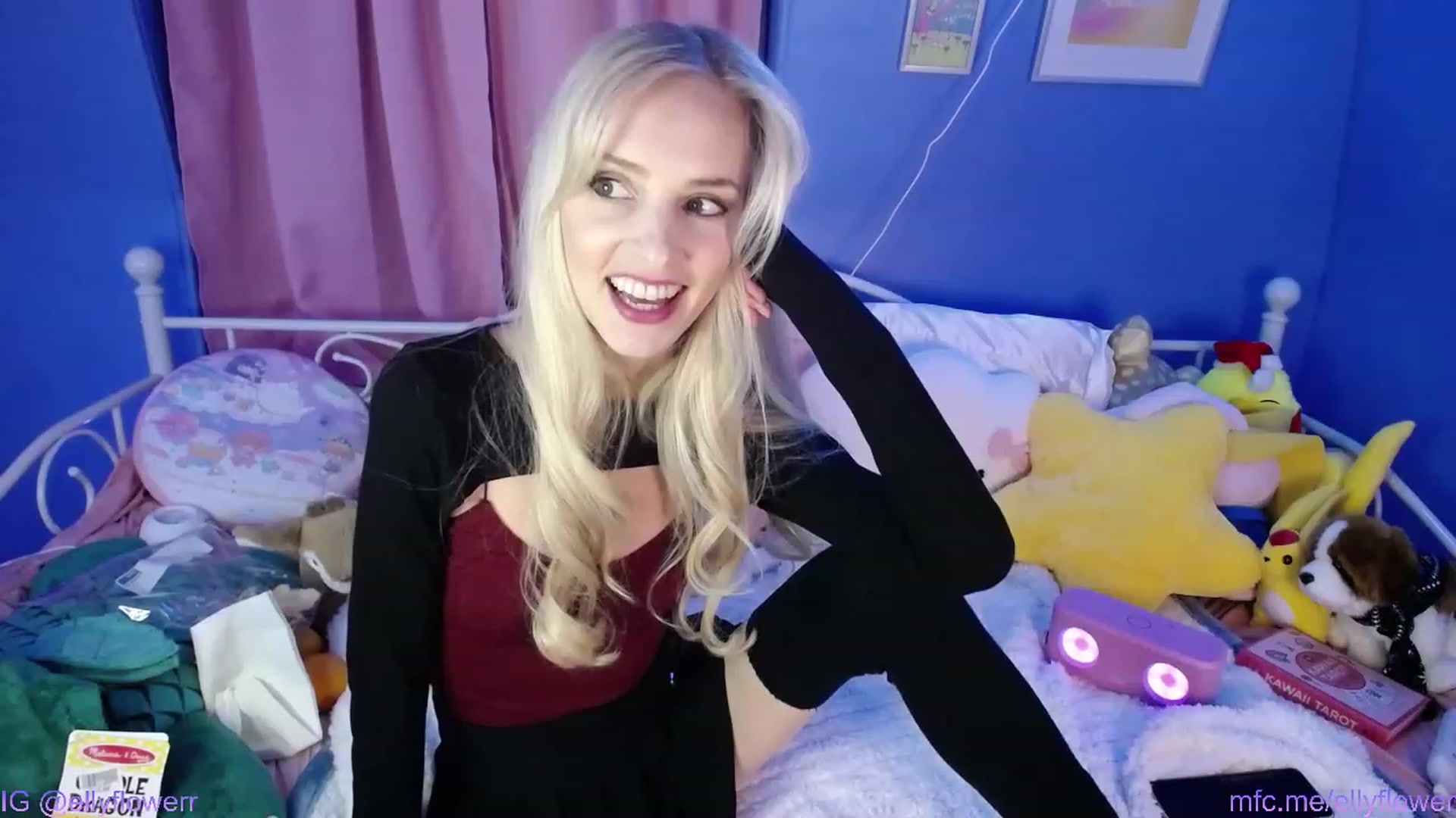 Gallery image thumbnail from Ellyflower's myfreecams stream on, 01/09/2024, 24:24 image 18 of 20