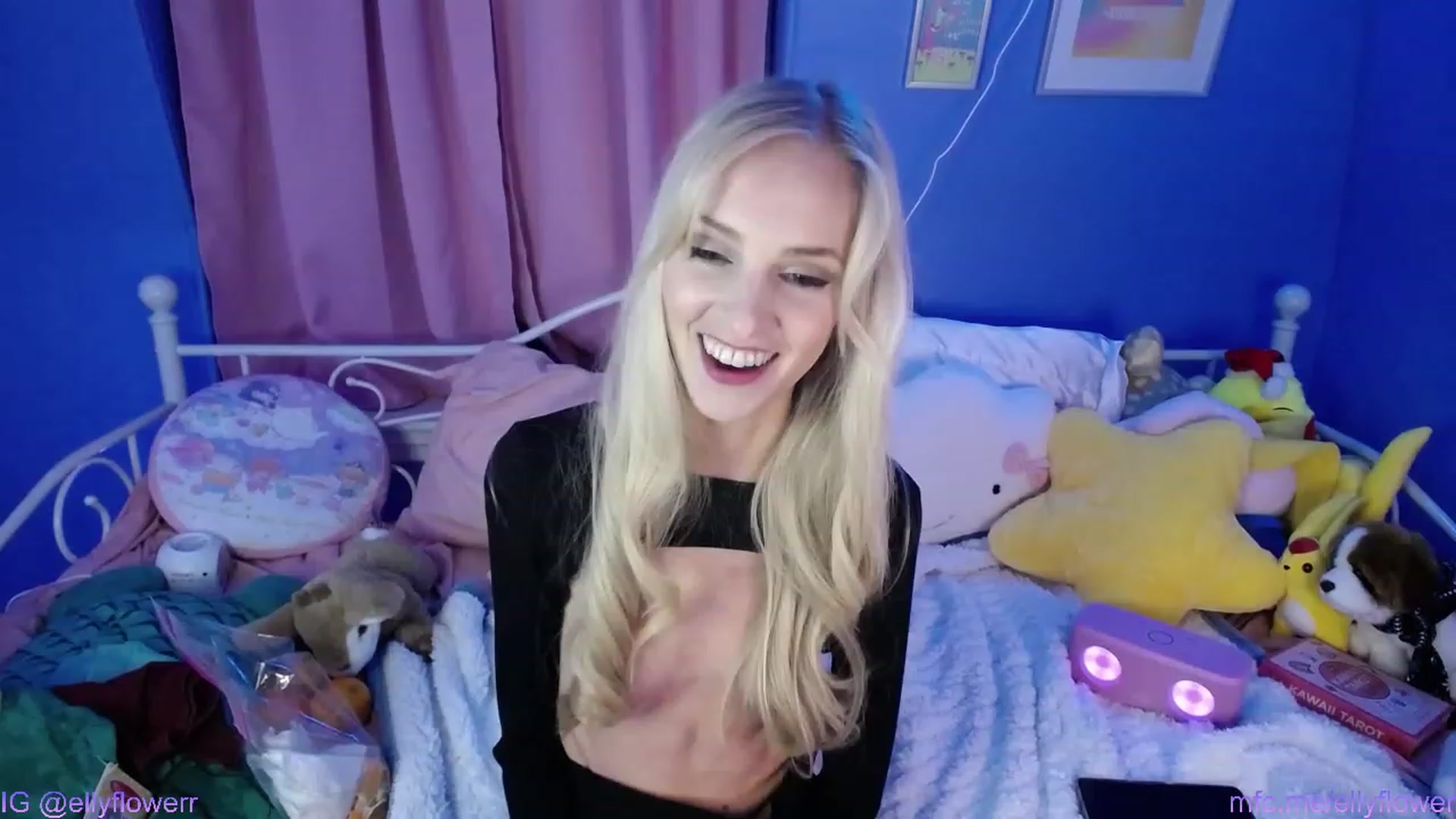 Gallery image thumbnail from Ellyflower's myfreecams stream on, 01/09/2024, 02:27 image 3 of 20