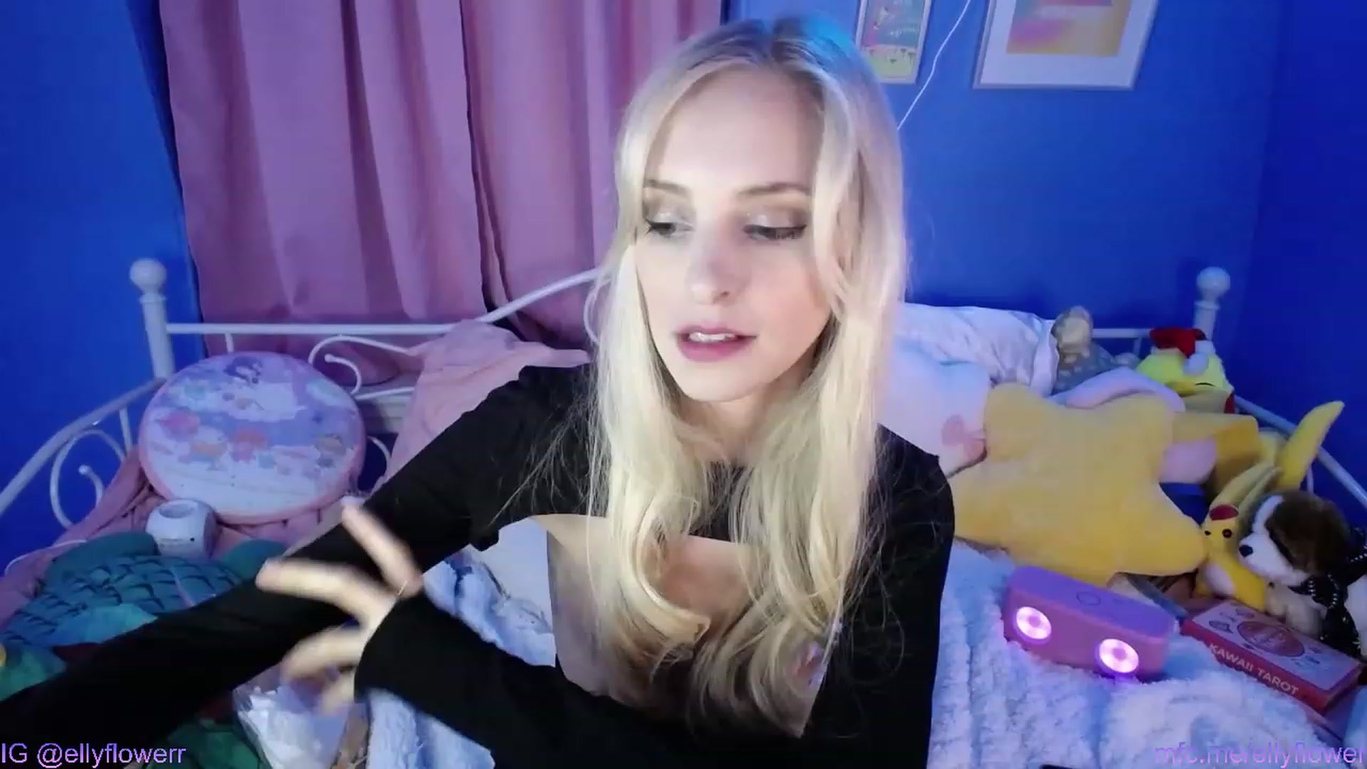 Gallery image thumbnail from Ellyflower's myfreecams stream on, 01/09/2024, 02:27 image 5 of 20