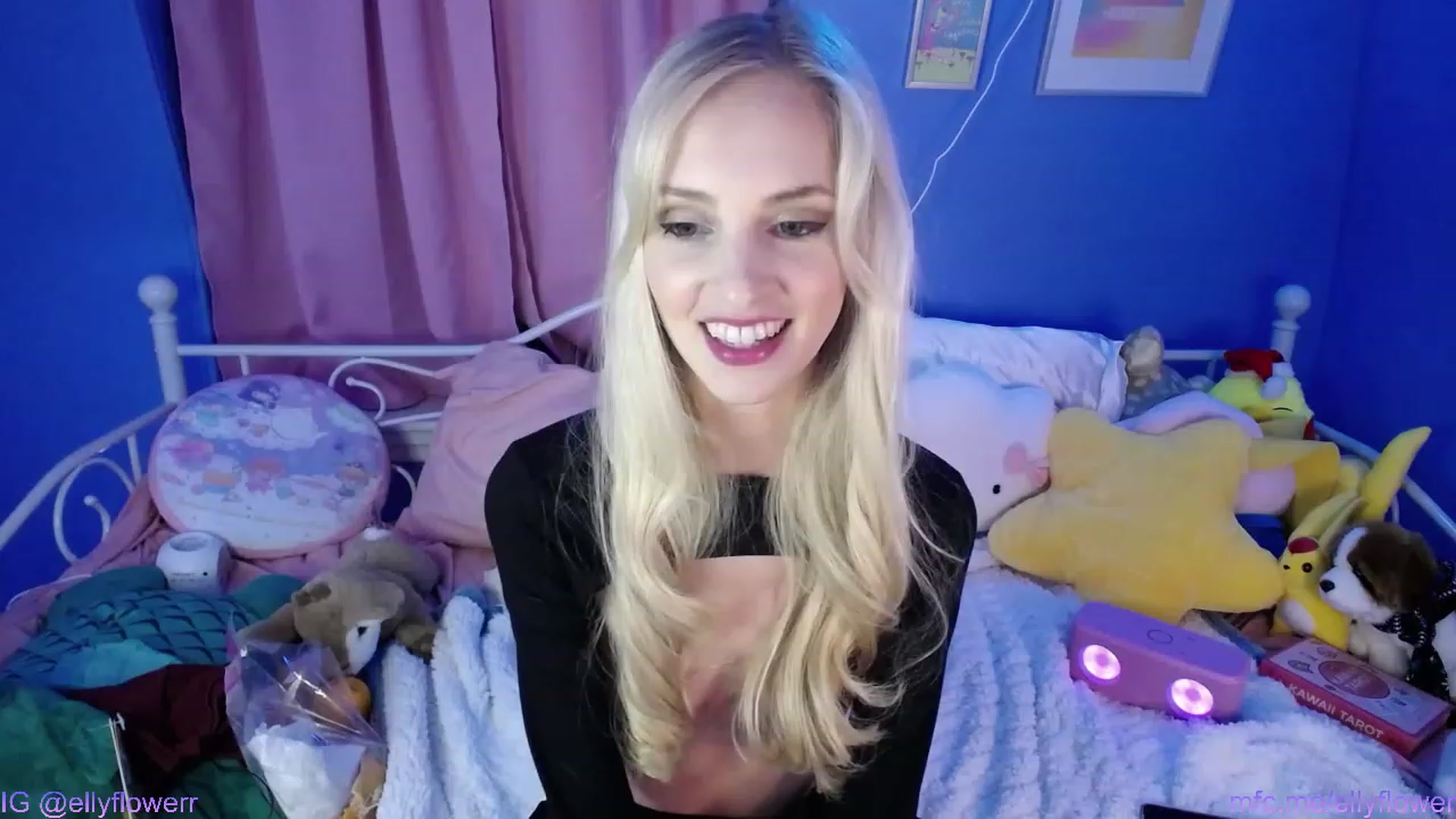 Gallery image thumbnail from Ellyflower's myfreecams stream on, 01/09/2024, 02:27 image 8 of 20