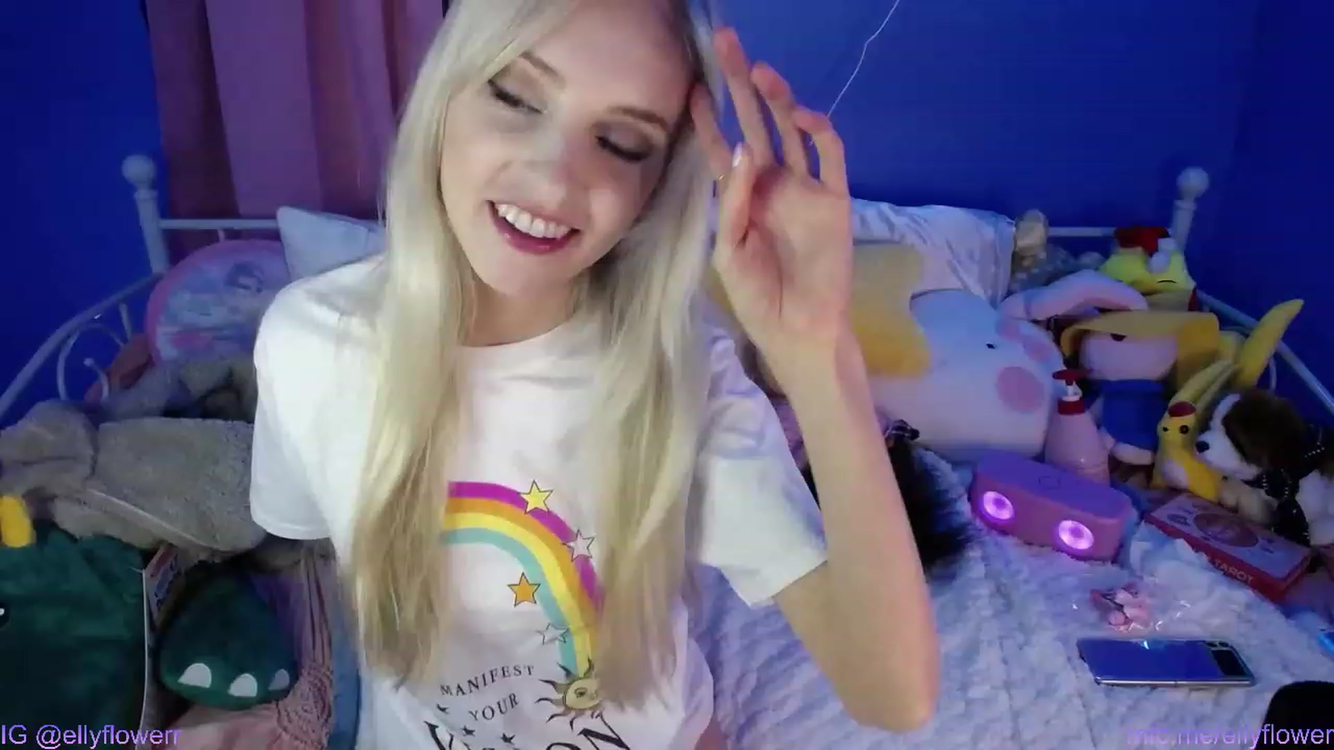 Gallery image thumbnail from Ellyflower's myfreecams stream on, 01/13/2024, 03:10 image 16 of 20