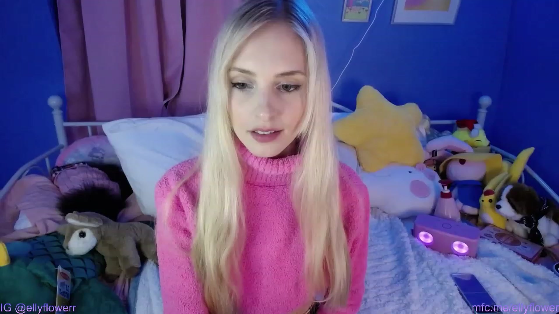 Gallery image thumbnail from Ellyflower's myfreecams stream on, 01/19/2024, 03:08 image 7 of 20