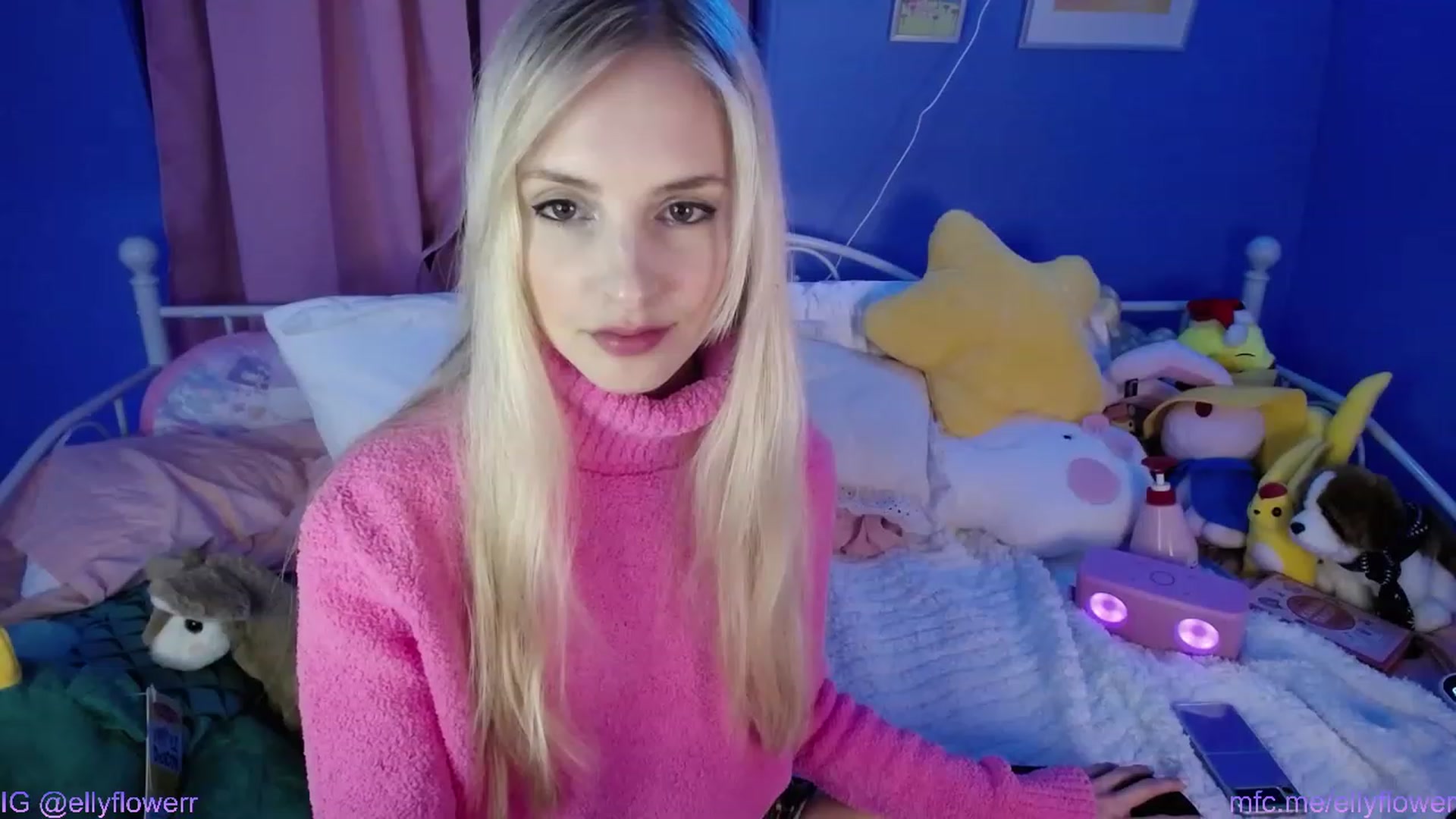 Gallery image thumbnail from Ellyflower's myfreecams stream on, 01/19/2024, 03:08 image 19 of 20
