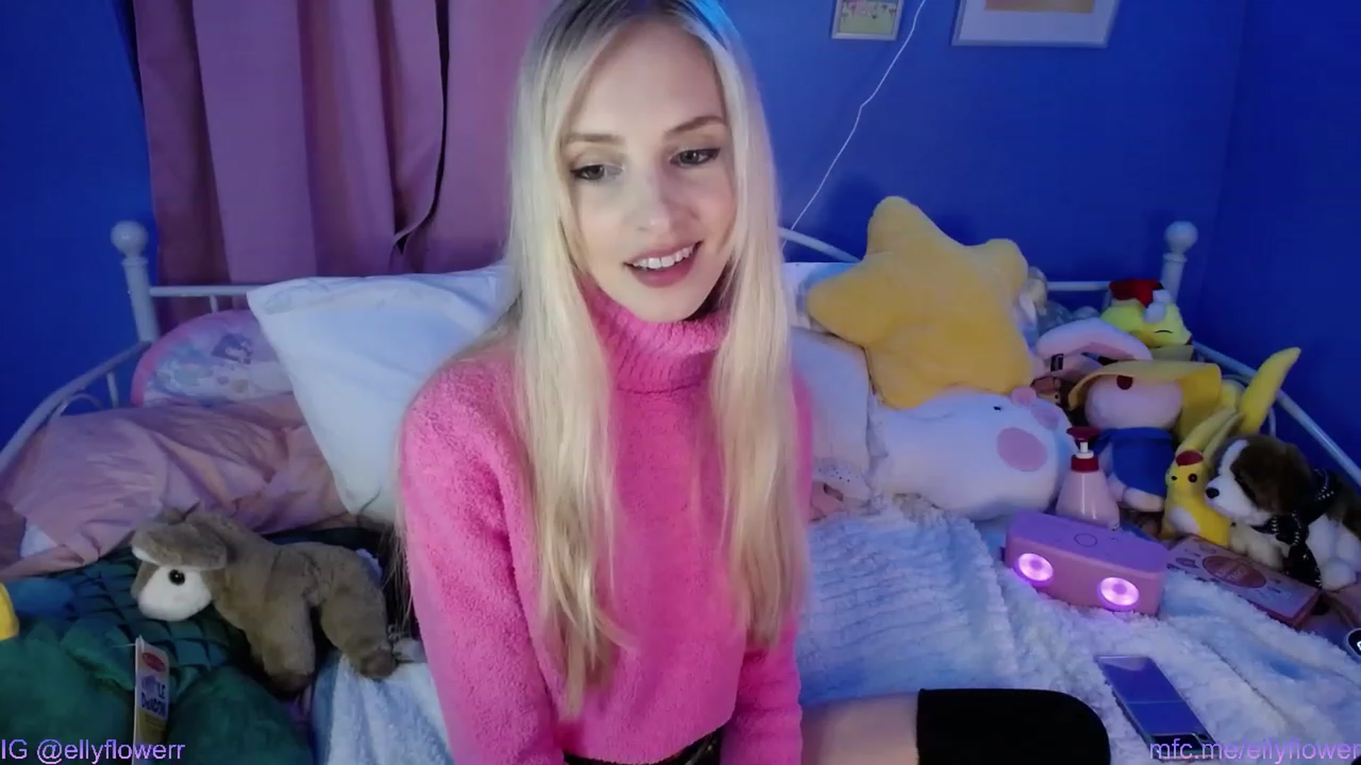 Gallery image thumbnail from Ellyflower's myfreecams stream on, 01/19/2024, 03:08 image 13 of 20