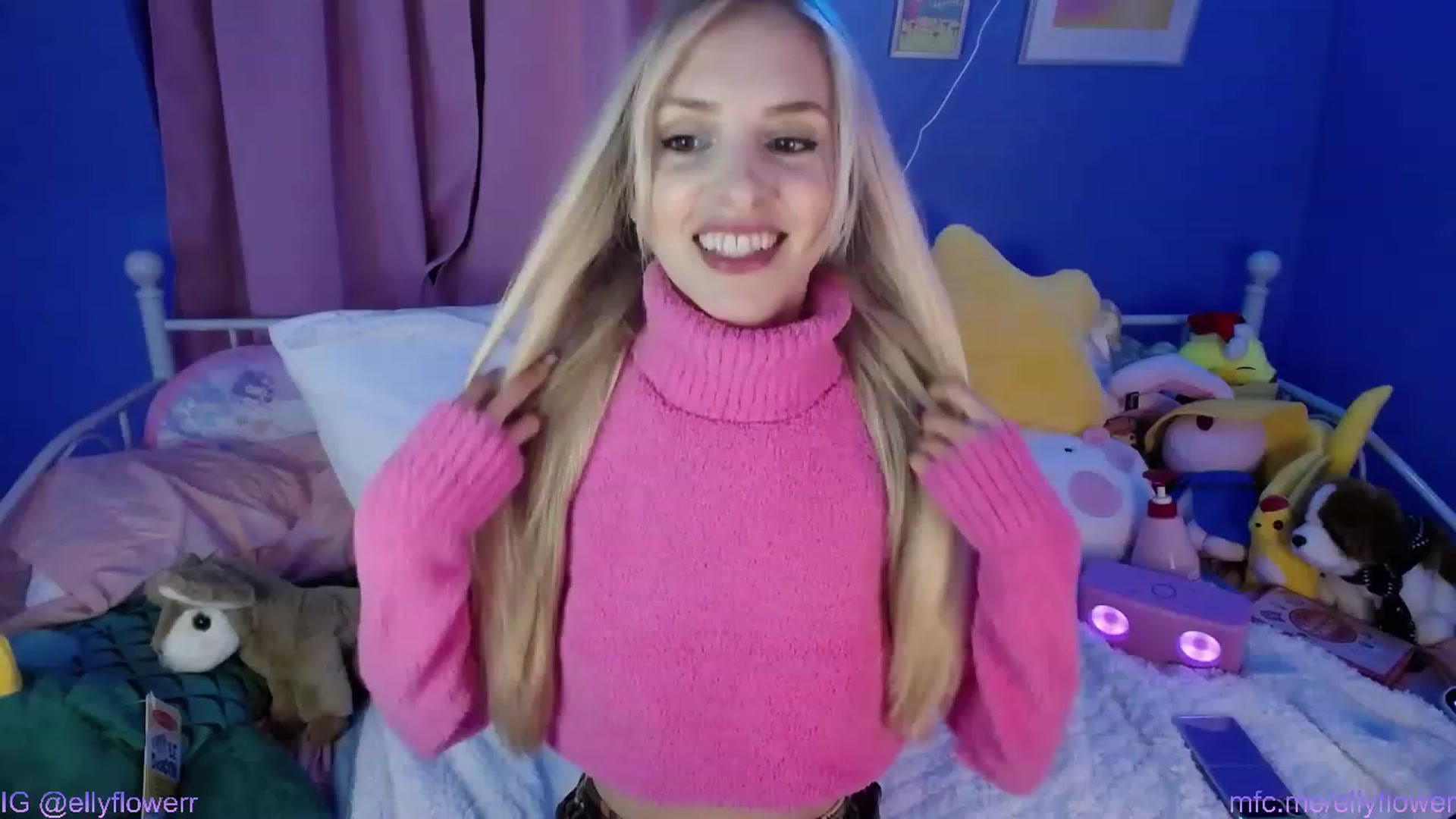 Gallery image thumbnail from Ellyflower's myfreecams stream on, 01/19/2024, 03:08 image 10 of 20