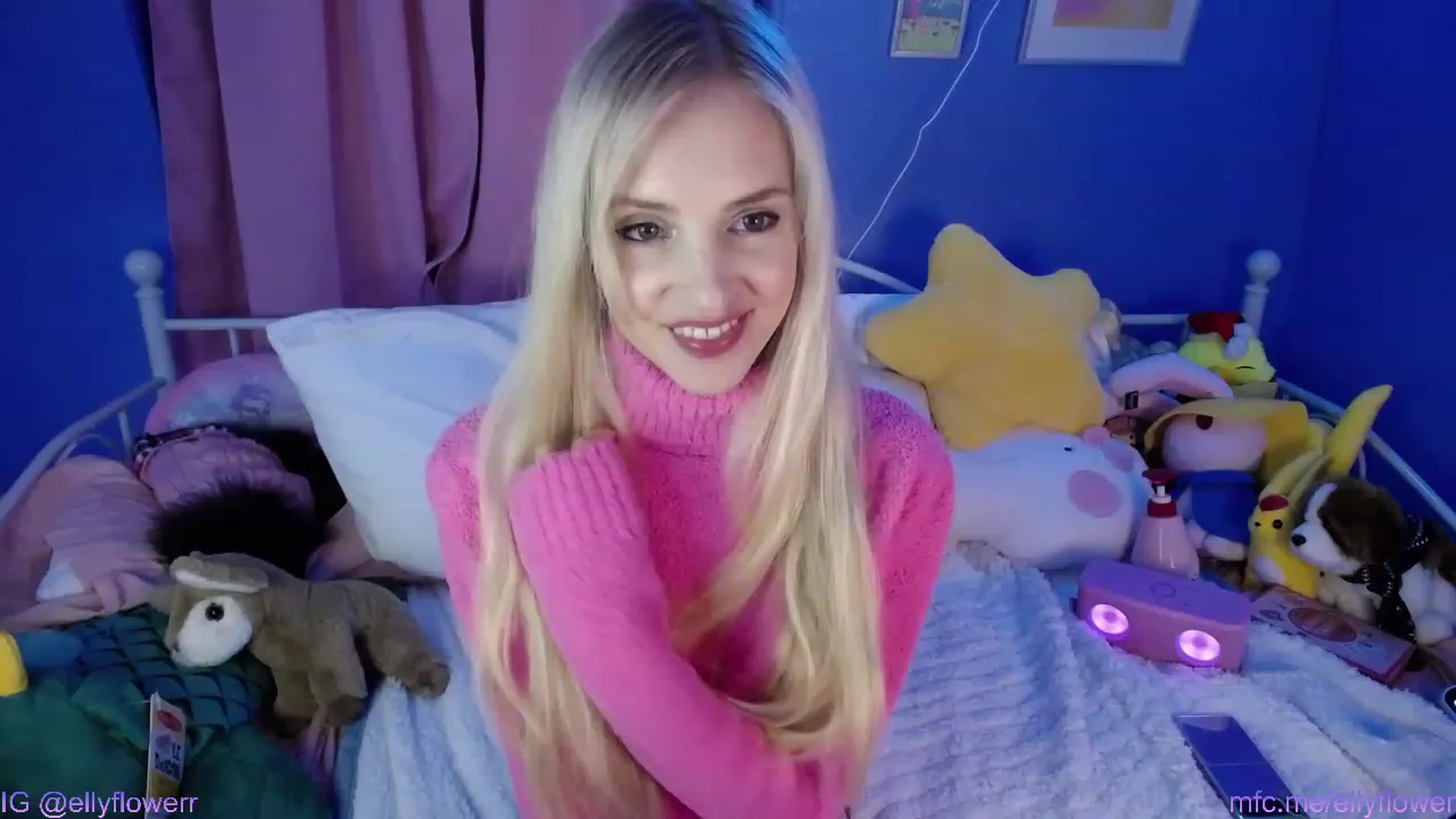 Gallery image thumbnail from Ellyflower's myfreecams stream on, 01/19/2024, 03:08 image 4 of 20
