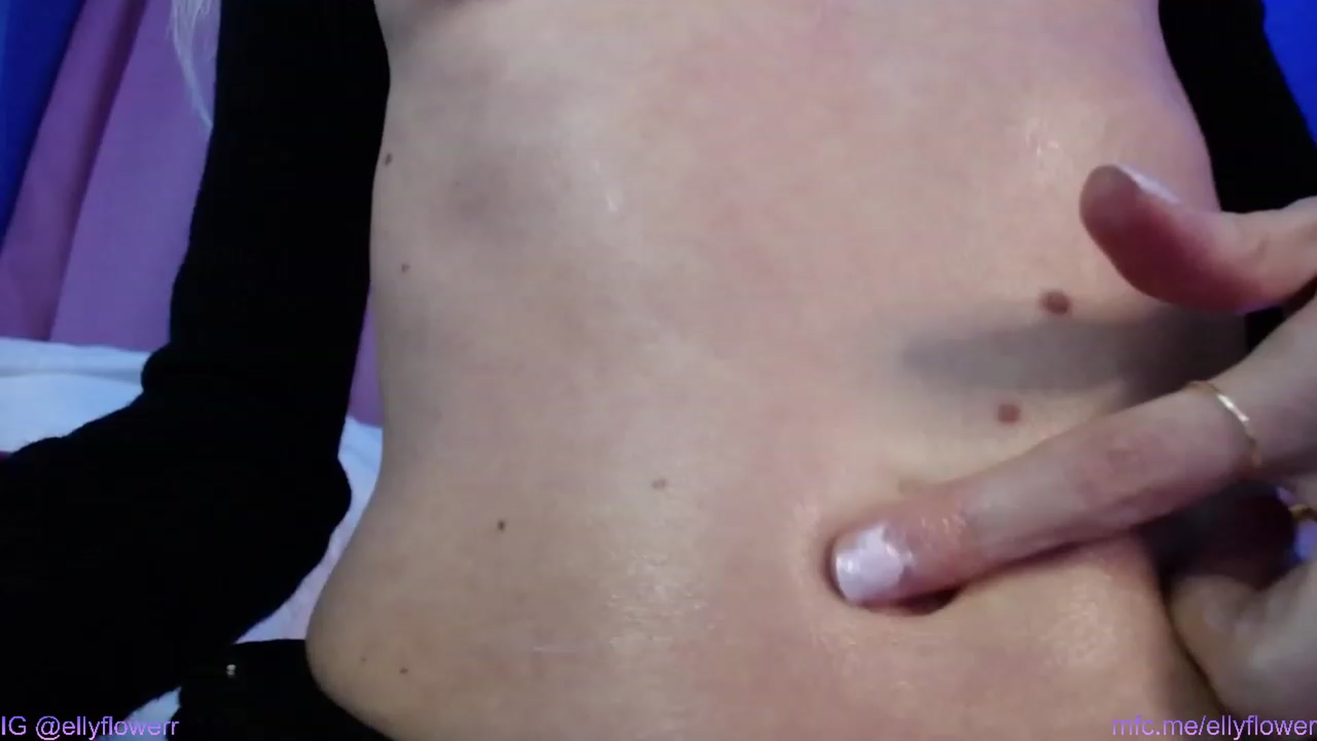 Gallery image thumbnail from Ellyflower's myfreecams stream on, 01/22/2024, 24:01 image 12 of 20