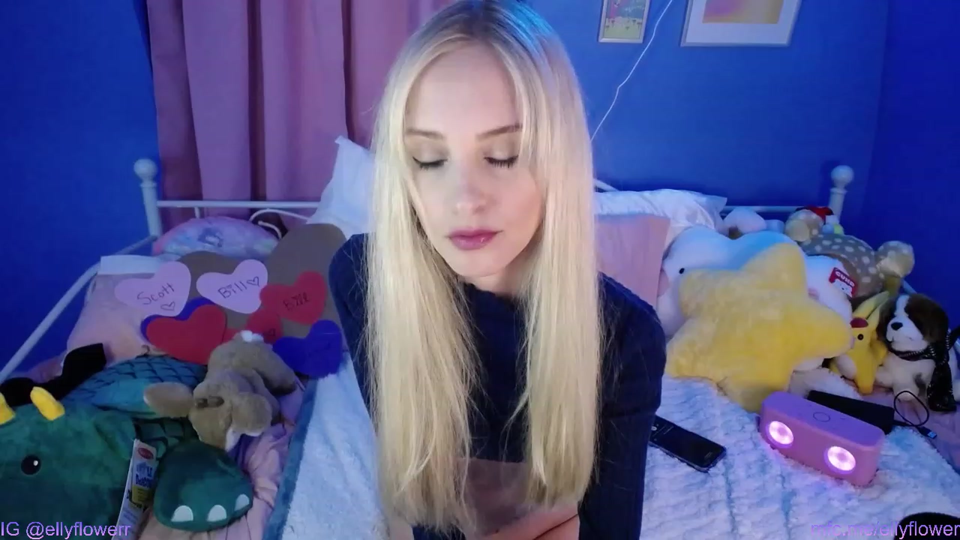 Gallery image thumbnail from Ellyflower's myfreecams stream on, 02/16/2024, 03:05 image 13 of 20