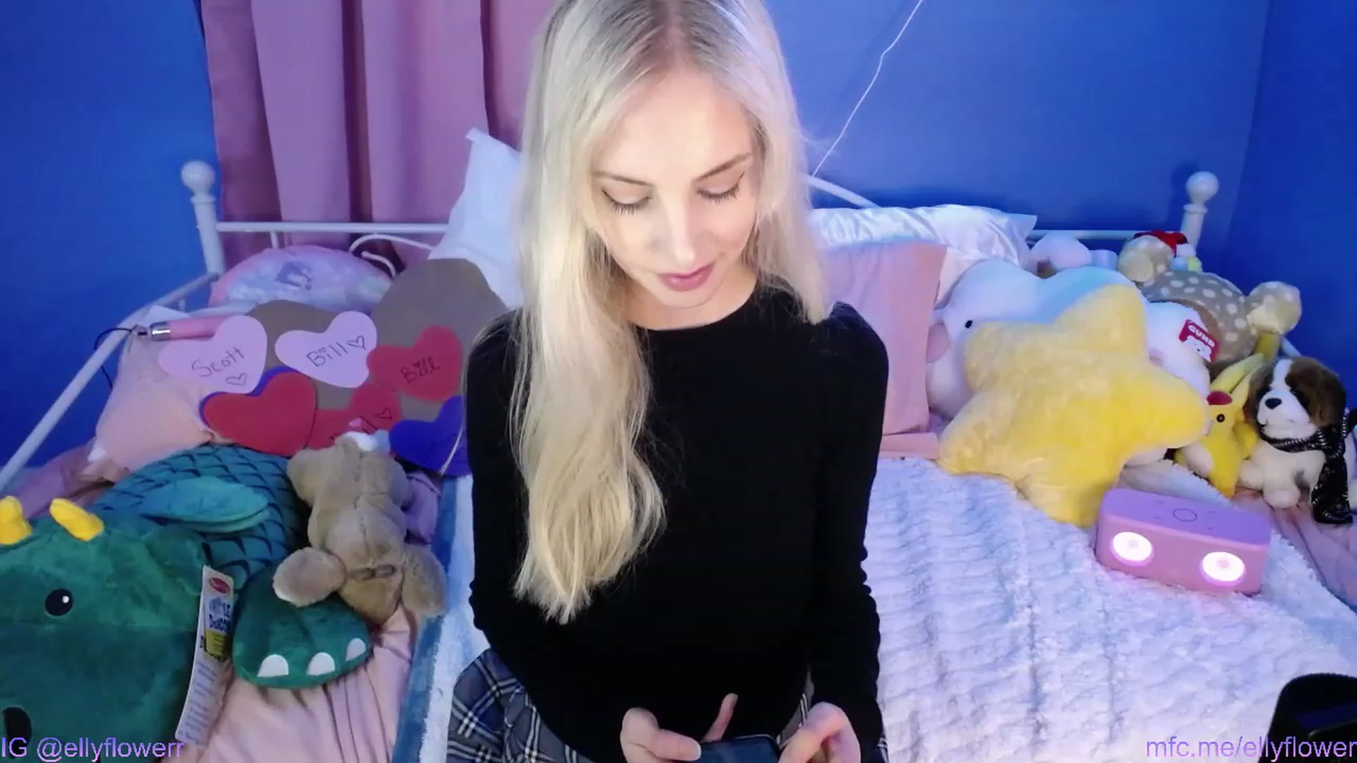 Gallery image thumbnail from Ellyflower's myfreecams stream on, 02/26/2024, 24:02 image 1 of 20