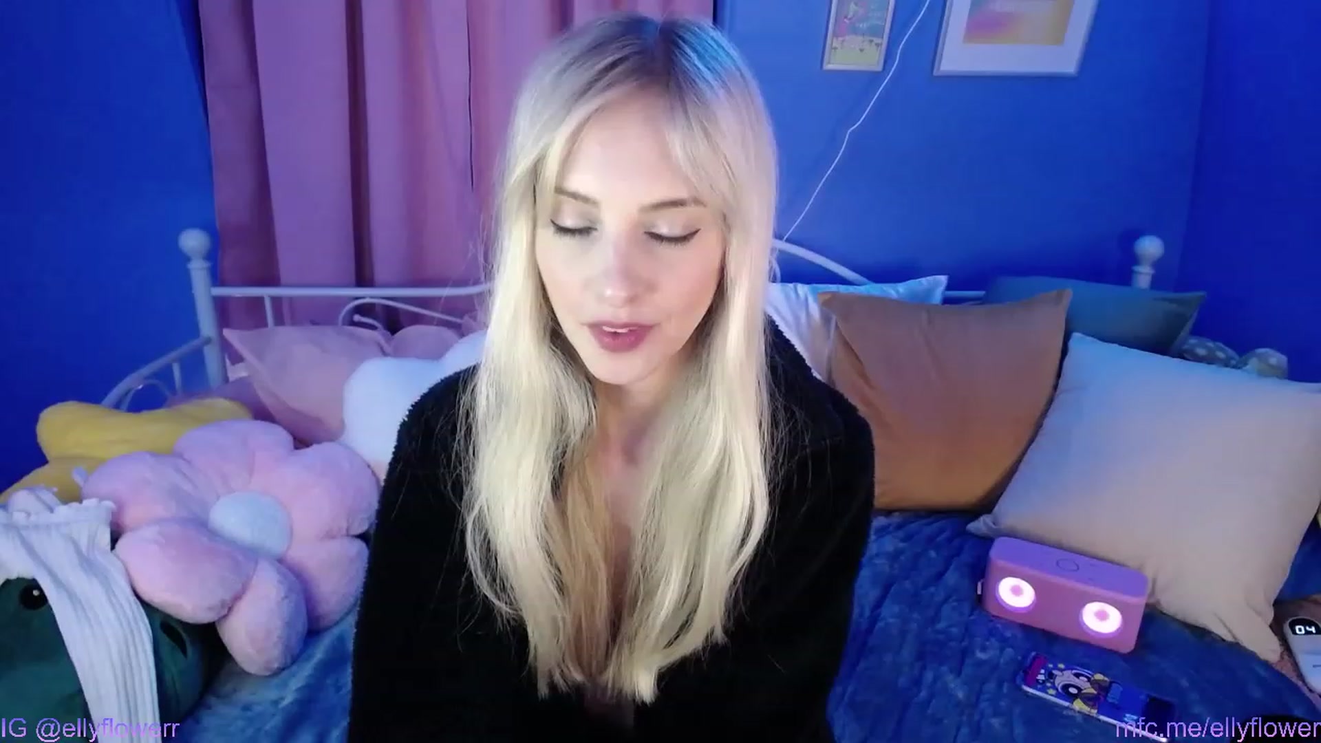 Gallery image thumbnail from Ellyflower's myfreecams stream on, 03/04/2024, 03:35 image 14 of 20