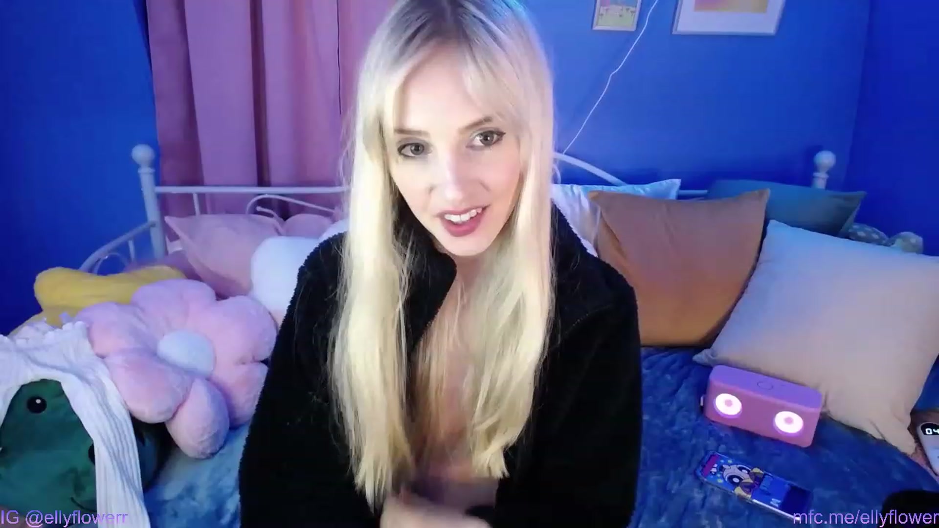 Gallery image thumbnail from Ellyflower's myfreecams stream on, 03/04/2024, 03:35 image 7 of 20