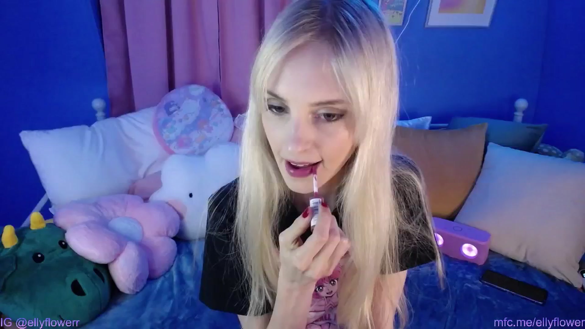 Gallery image thumbnail from Ellyflower's myfreecams stream on, 03/08/2024, 03:03 image 12 of 20