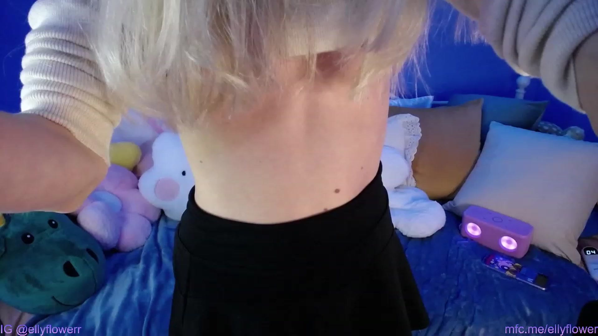 Gallery image thumbnail from Ellyflower's myfreecams stream on, 03/12/2024, 24:57 image 7 of 20