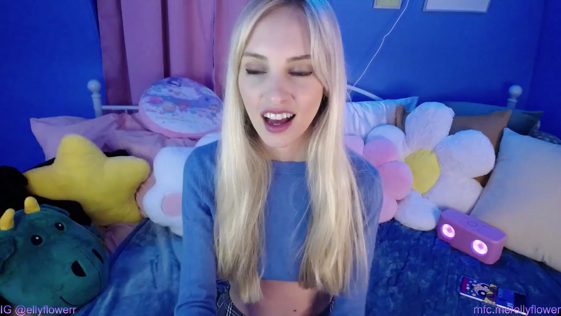 Gallery image thumbnail from Ellyflower's myfreecams stream on, 03/21/2024, 24:25 image 8 of 20